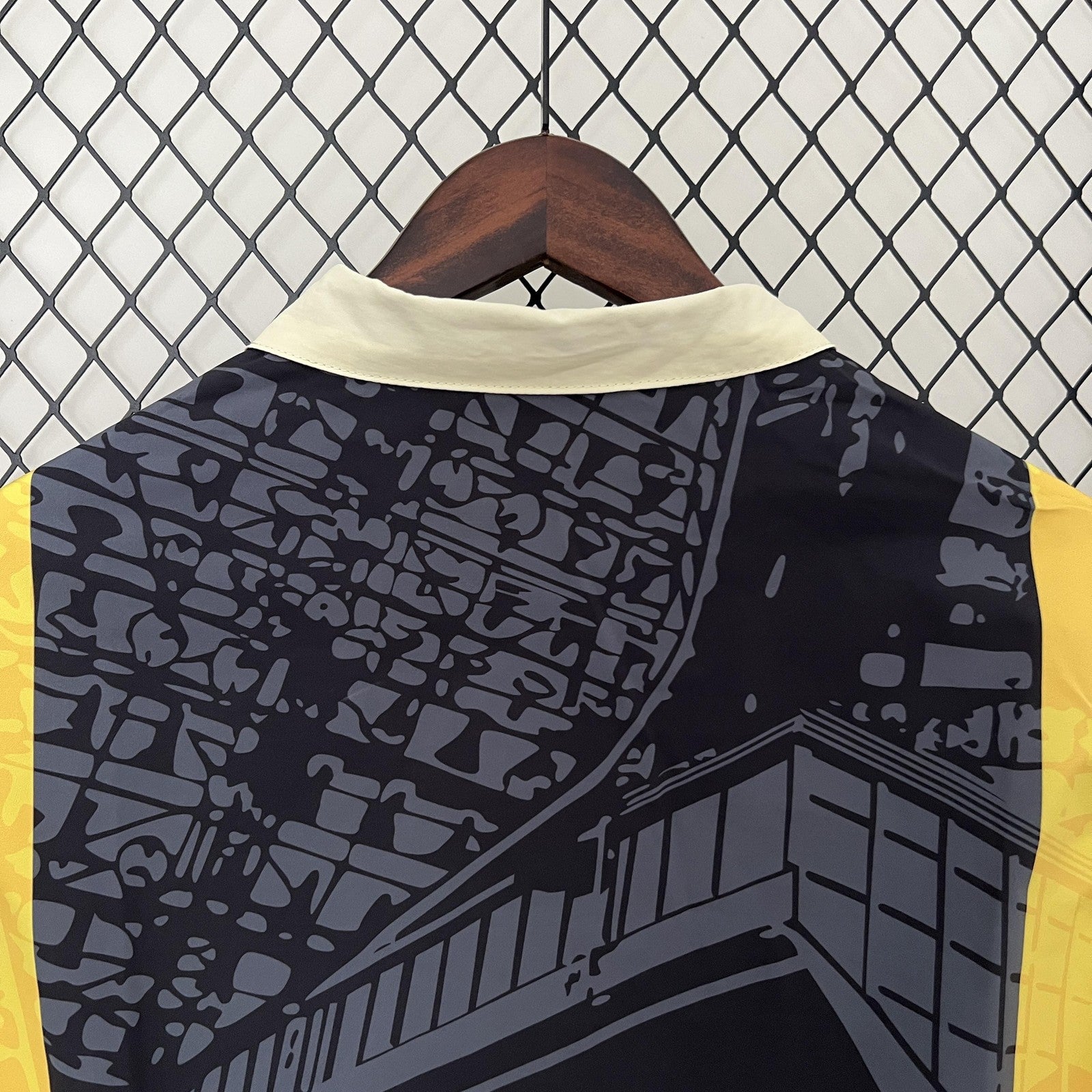 24 25 Fluminese Trench Coat Reversible