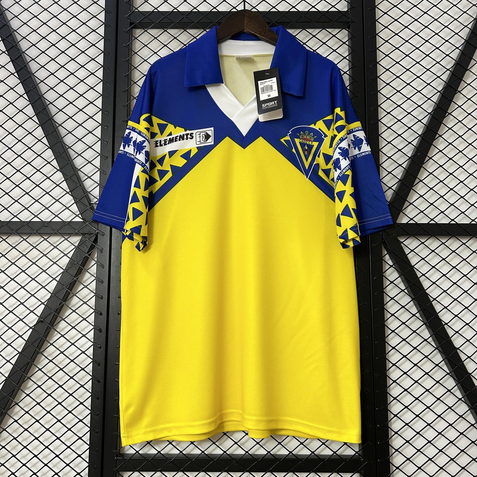 Retro Cadiz Home 2