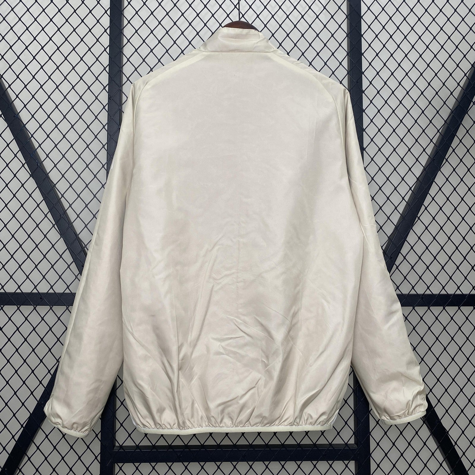 24 25 Roma Windbreaker