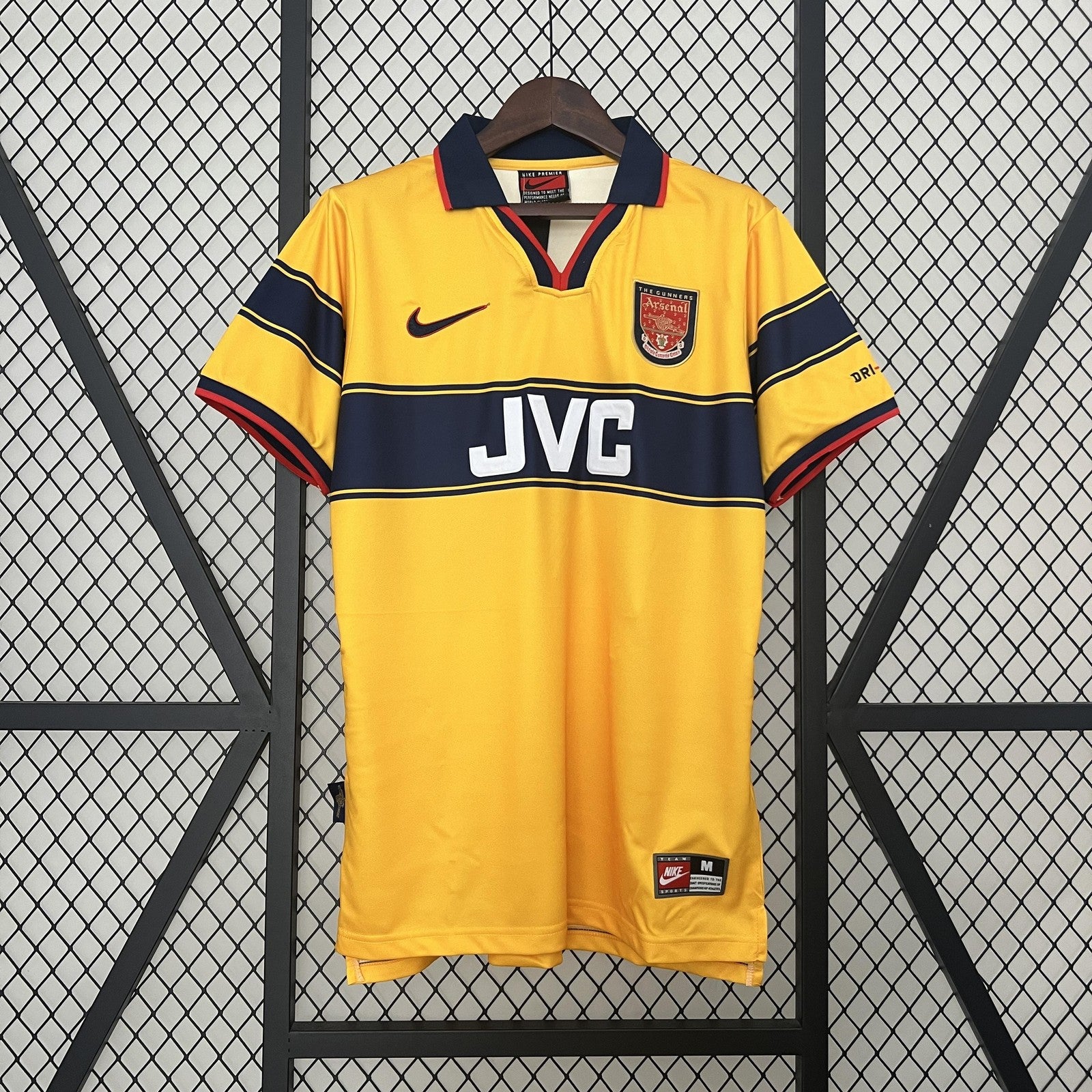 Retro Arsenal 97 99 Away
