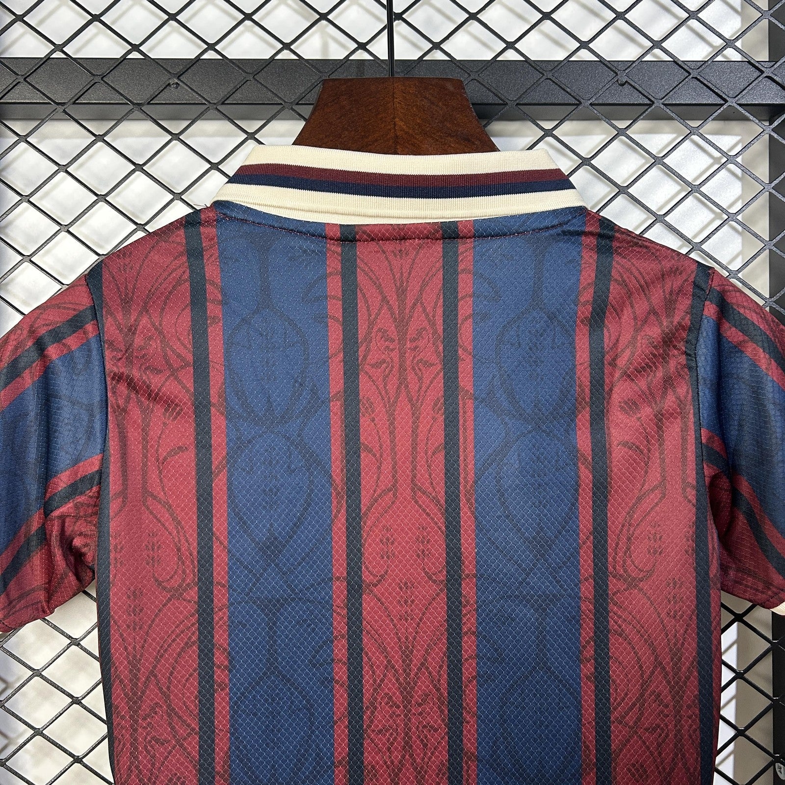 25 26 Kids Barcelona Special Edition 16