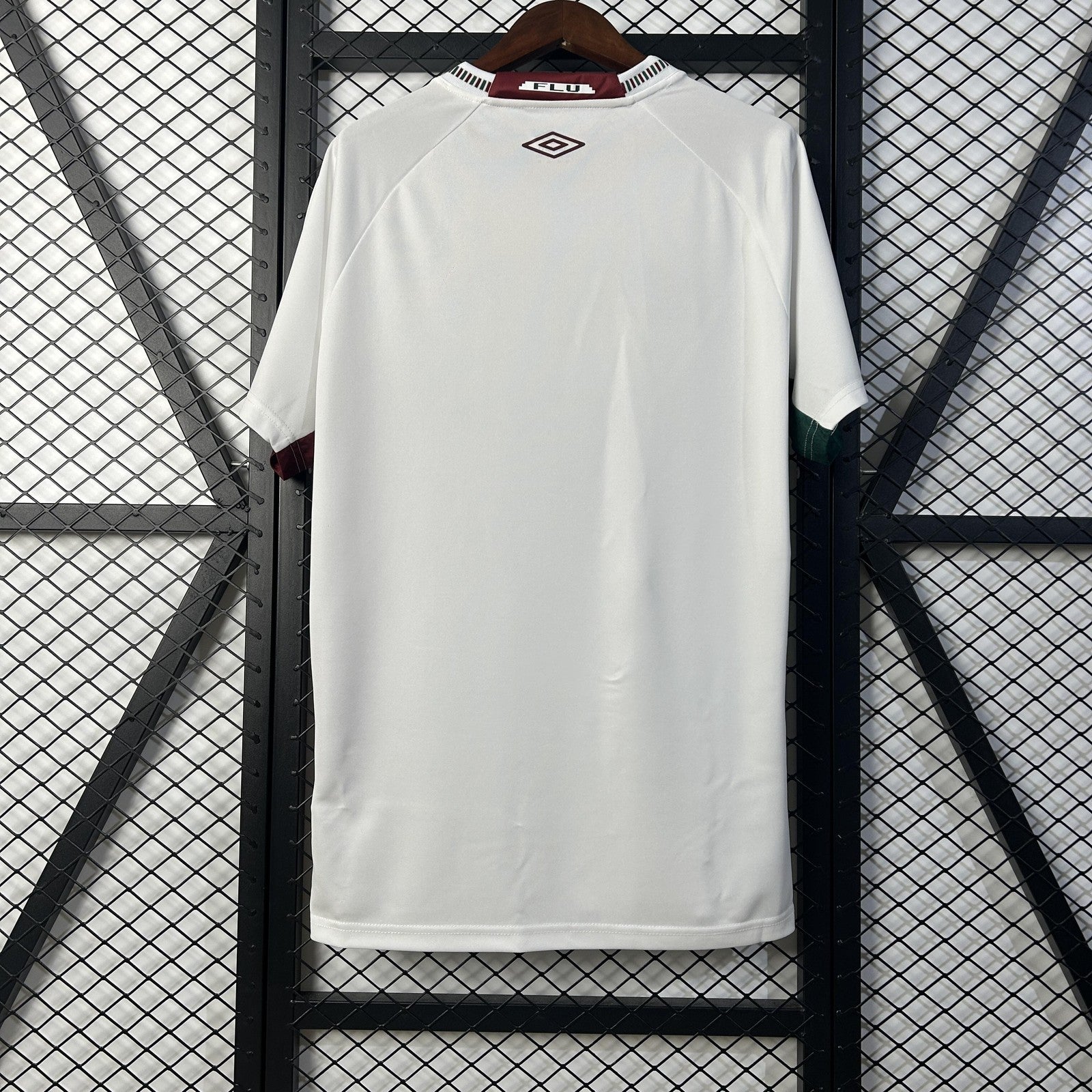 25 26 Fluminense Away