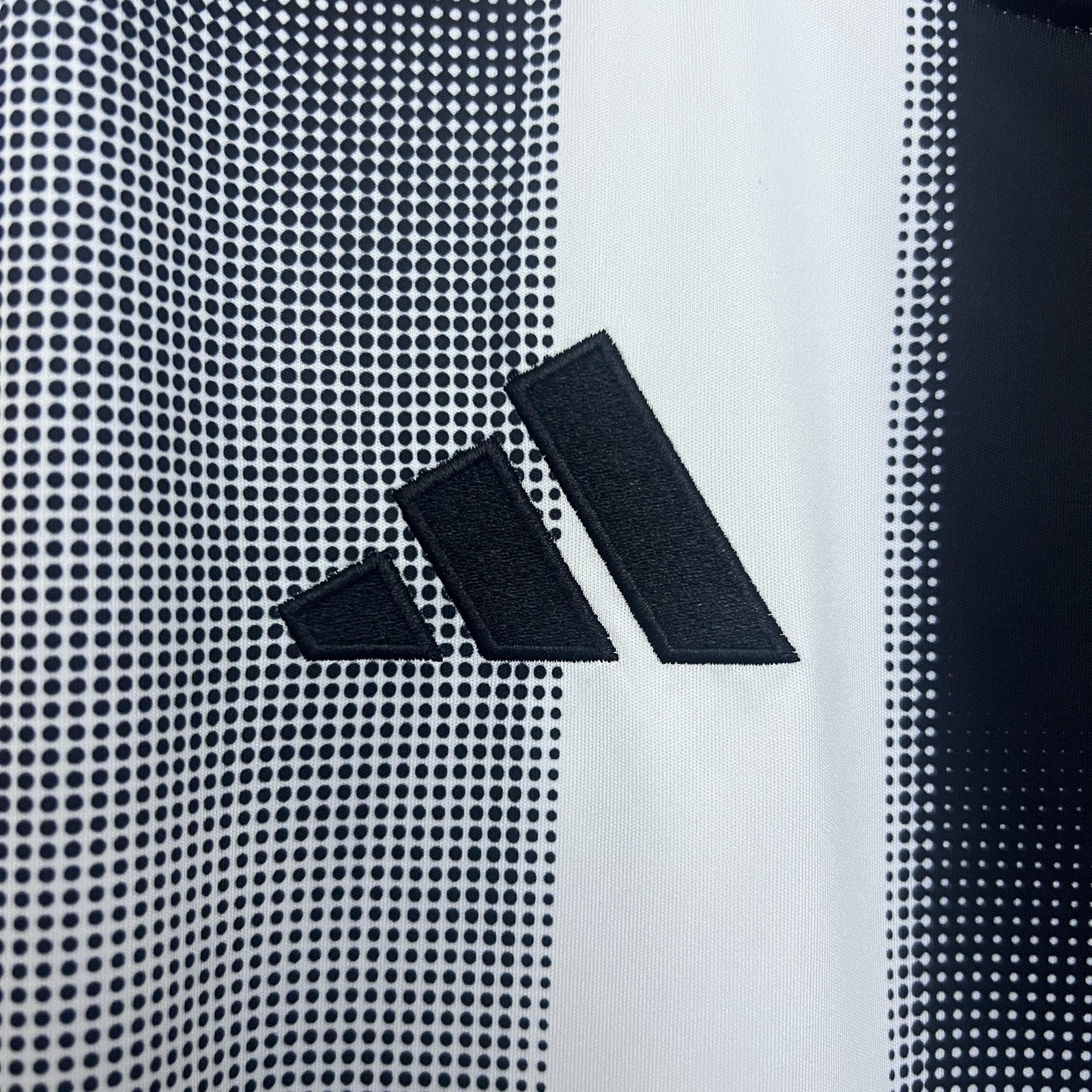 25 26 Newcastle United Home