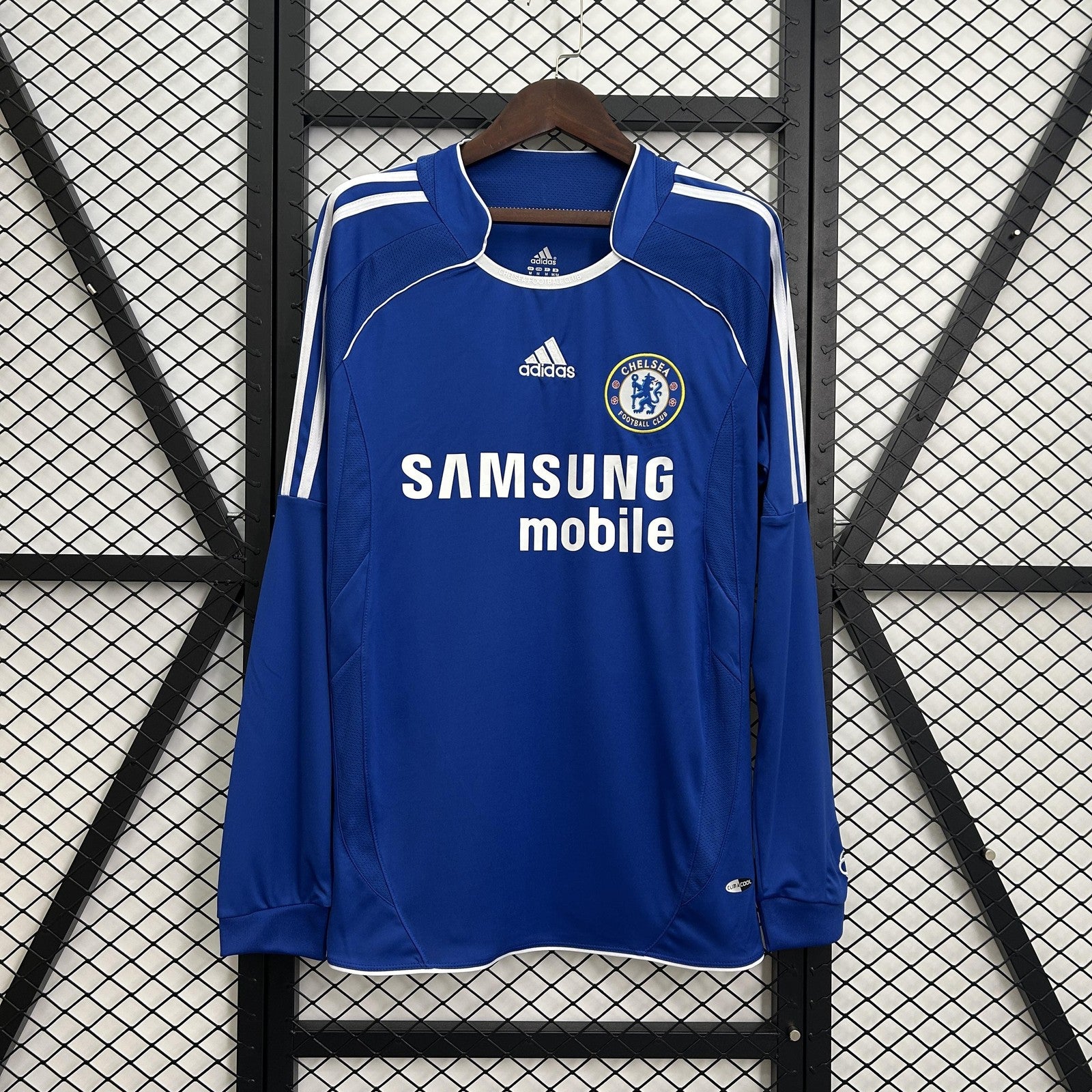 Retro Long Sleeve Chelsea Home