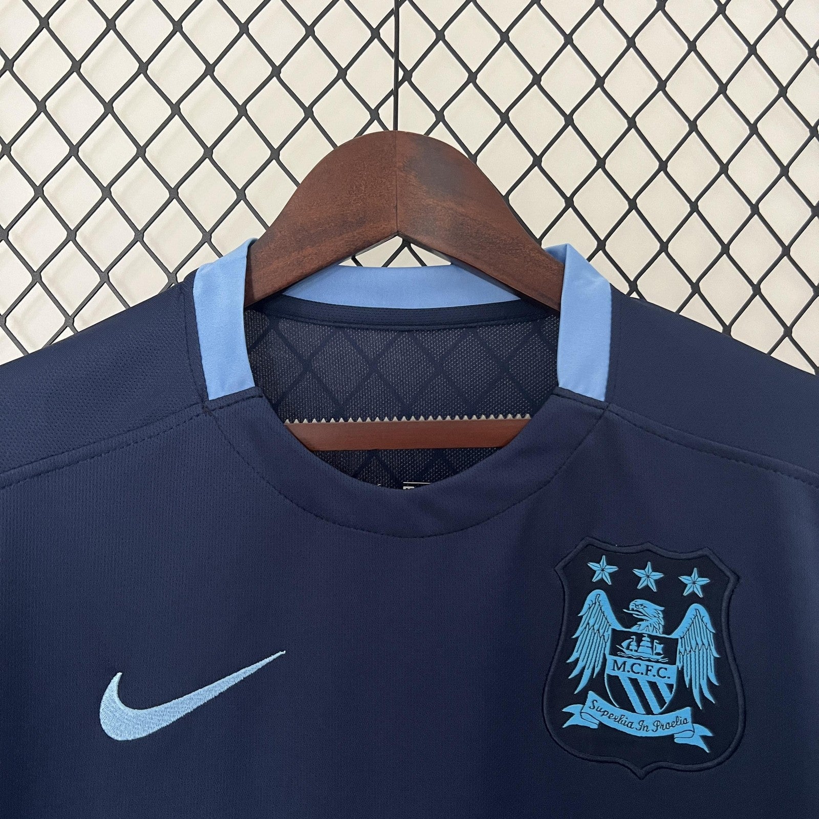 Retro Manchester City 15 16 Away
