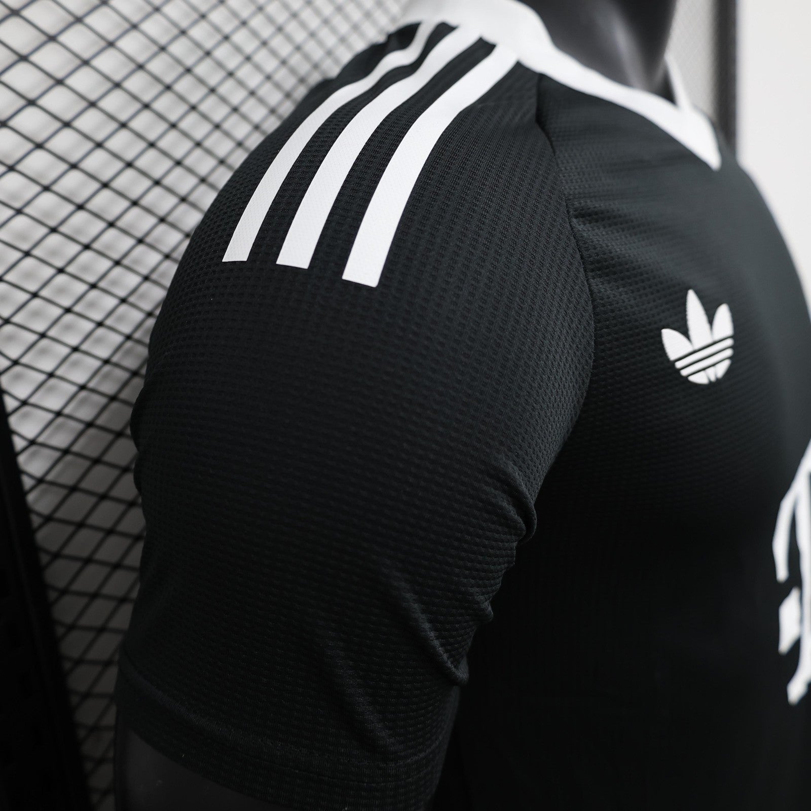 24 25 Player Bayern Munich Black Goalkeeper