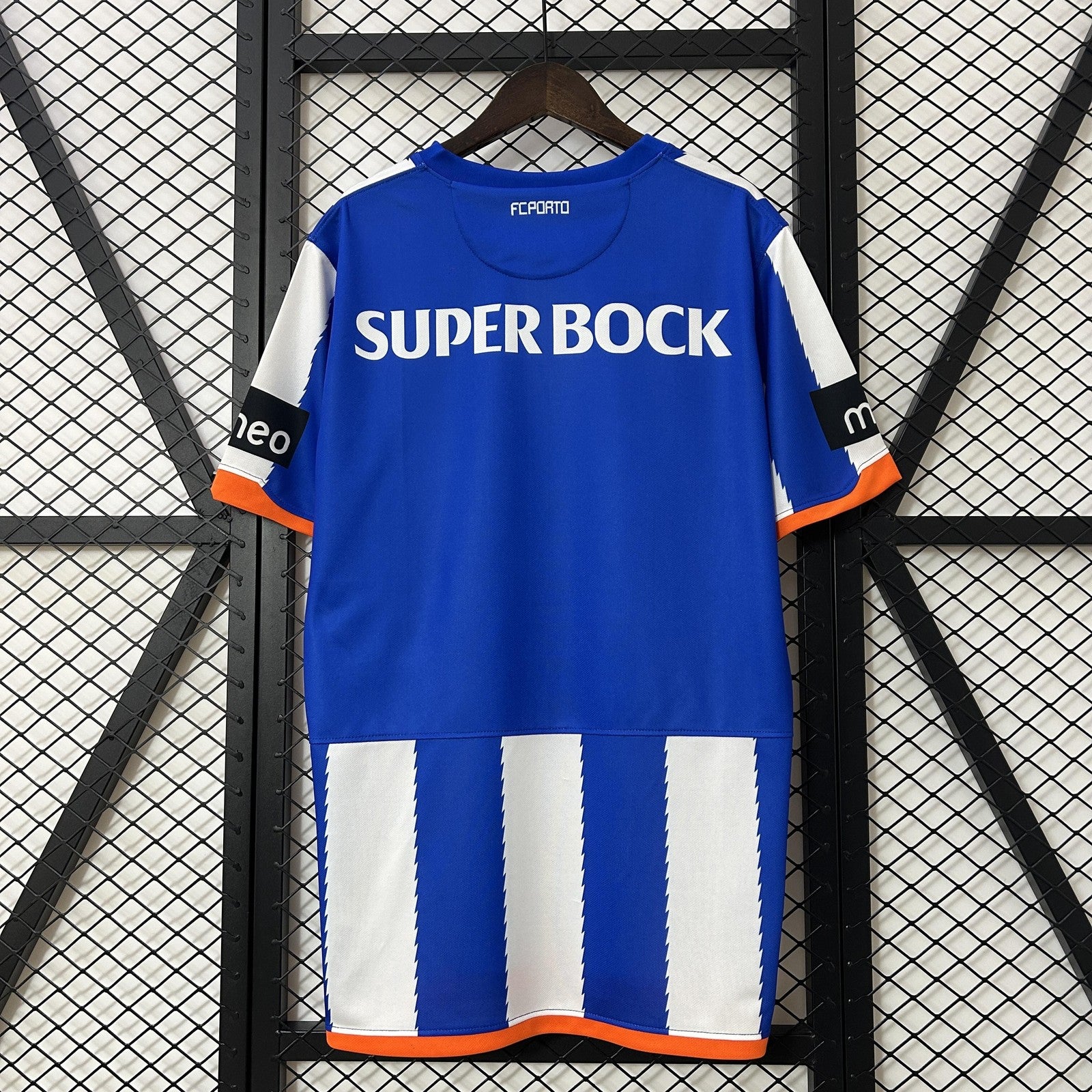 Retro Porto 10 11 Home