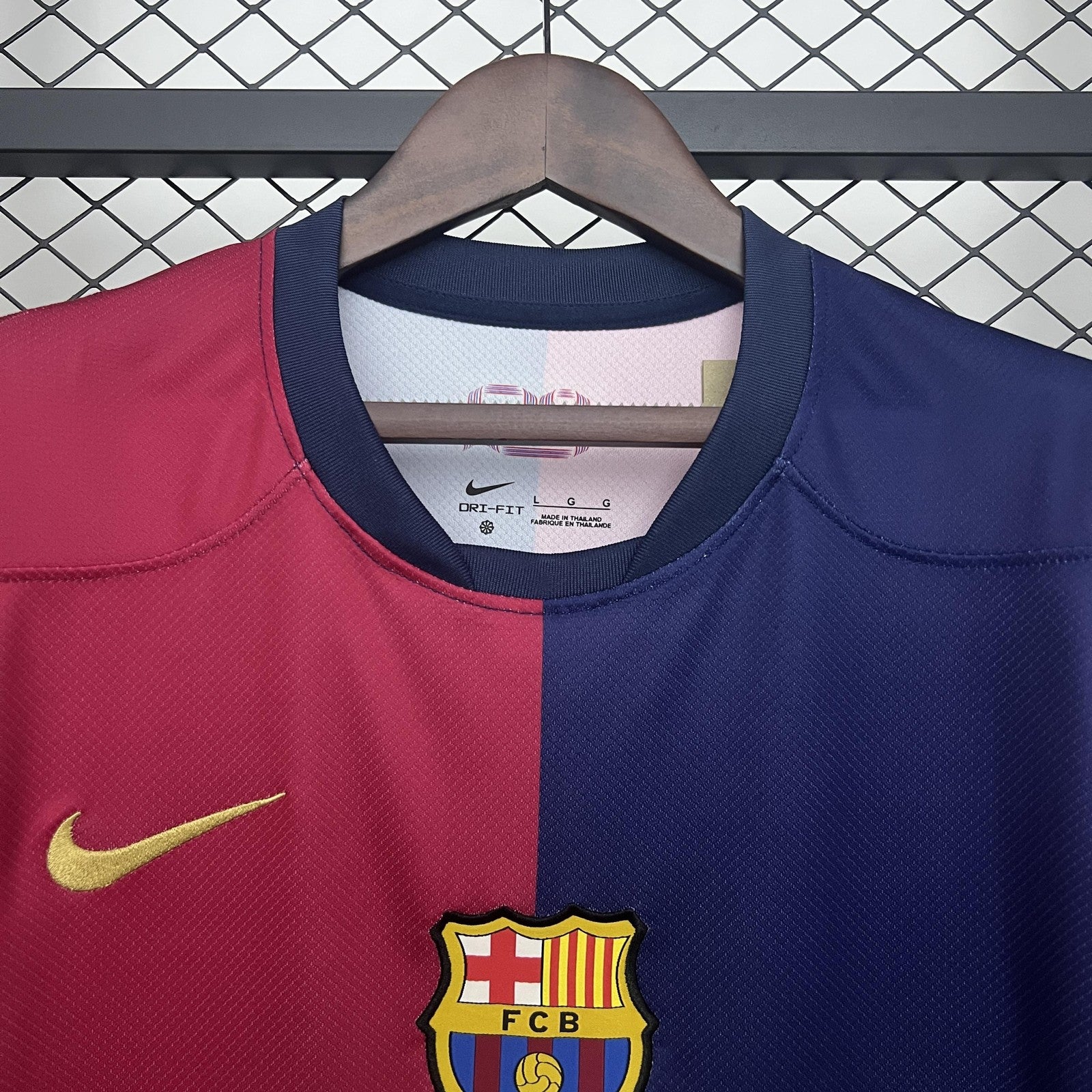 24 25 Barcelona Home