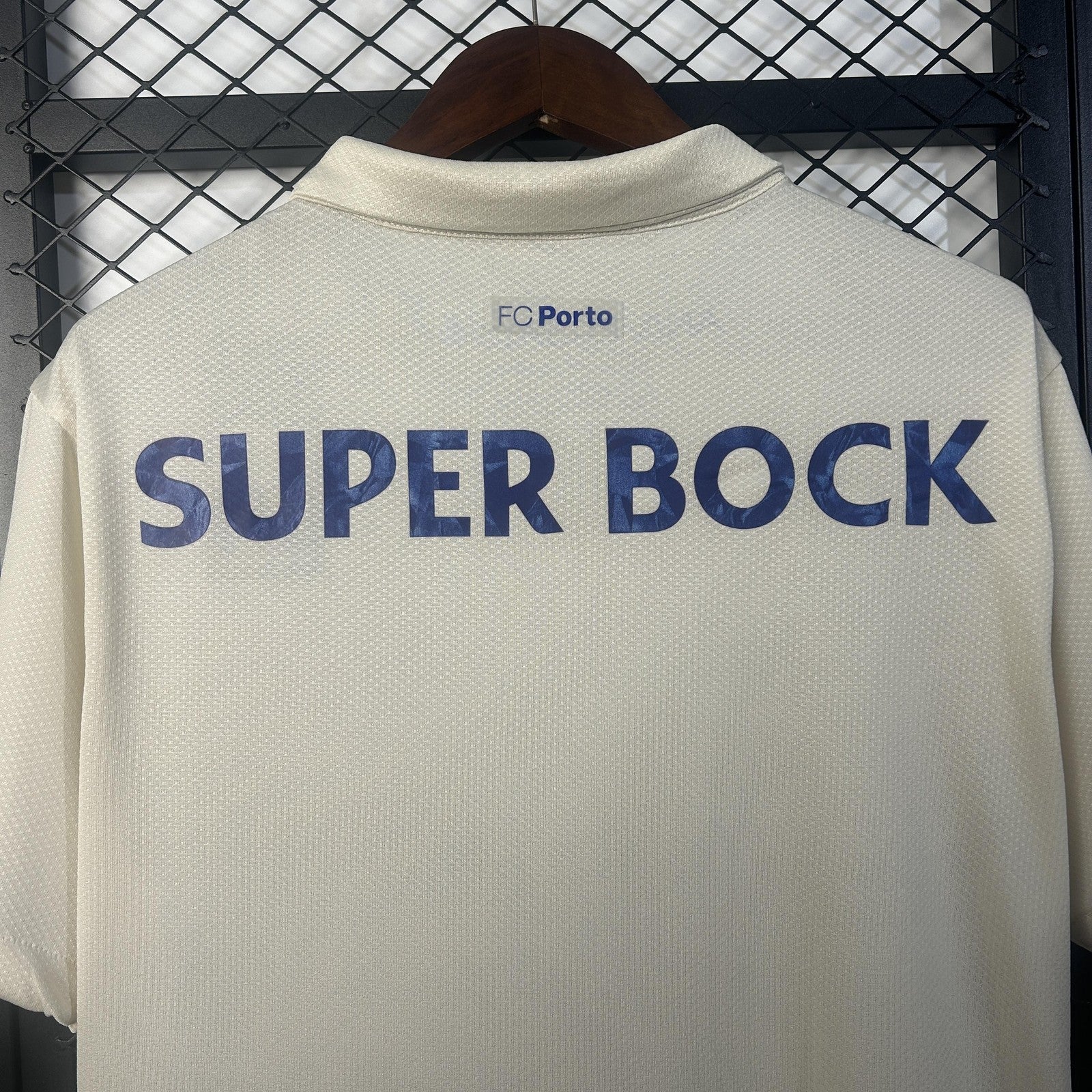 25 26 Porto Third Away