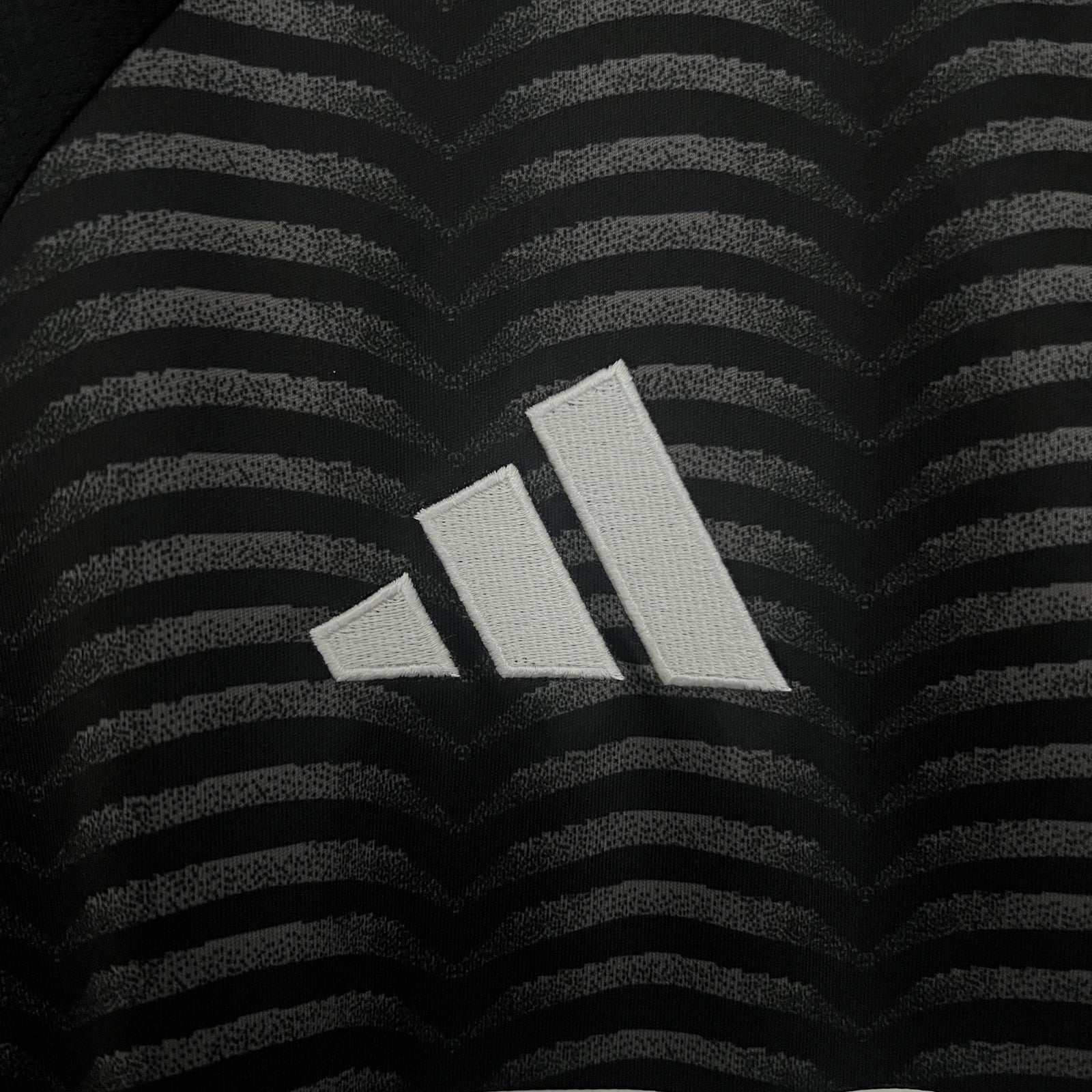 25 26 Colo Colo Away