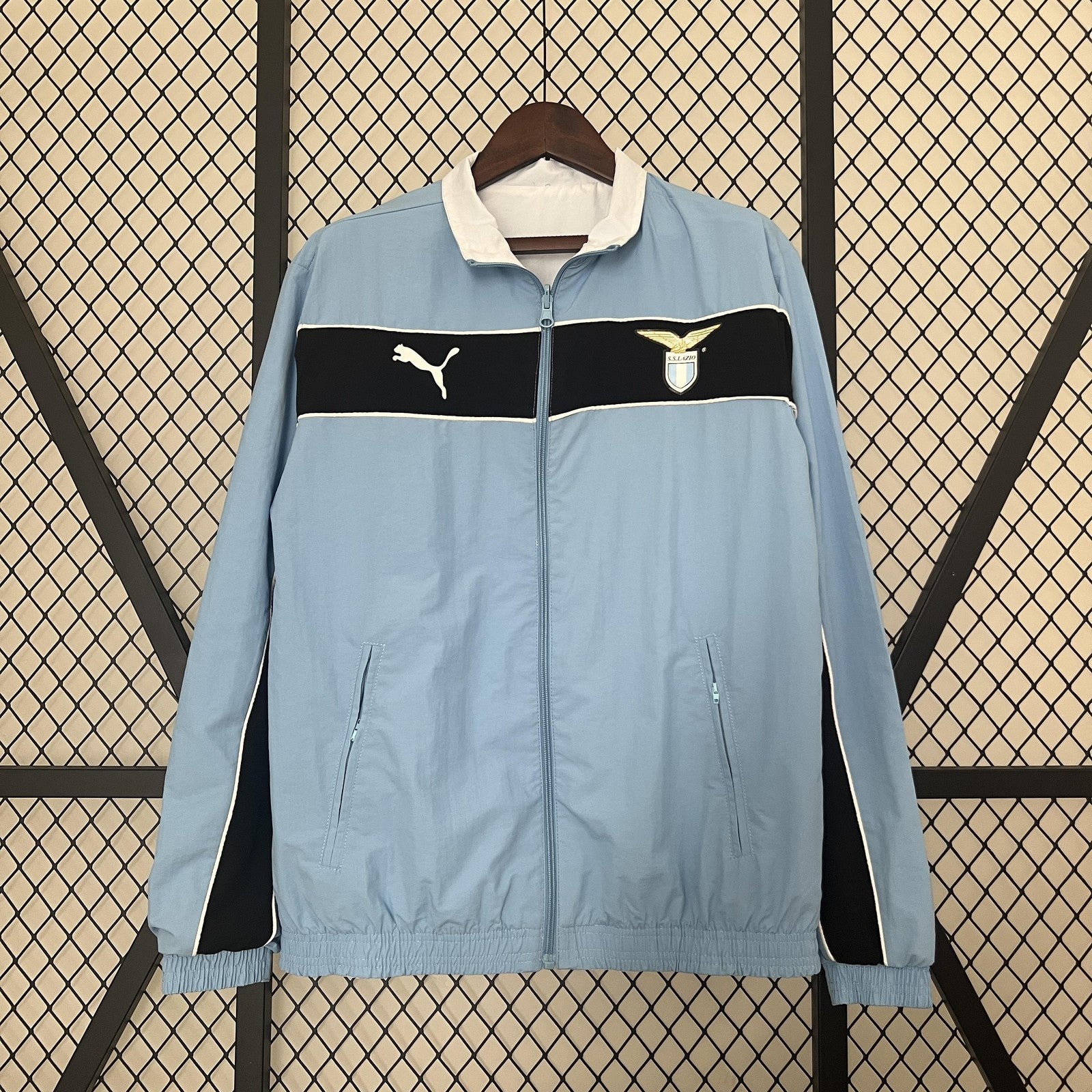 24 25 Lazio Trench Coat Reversible