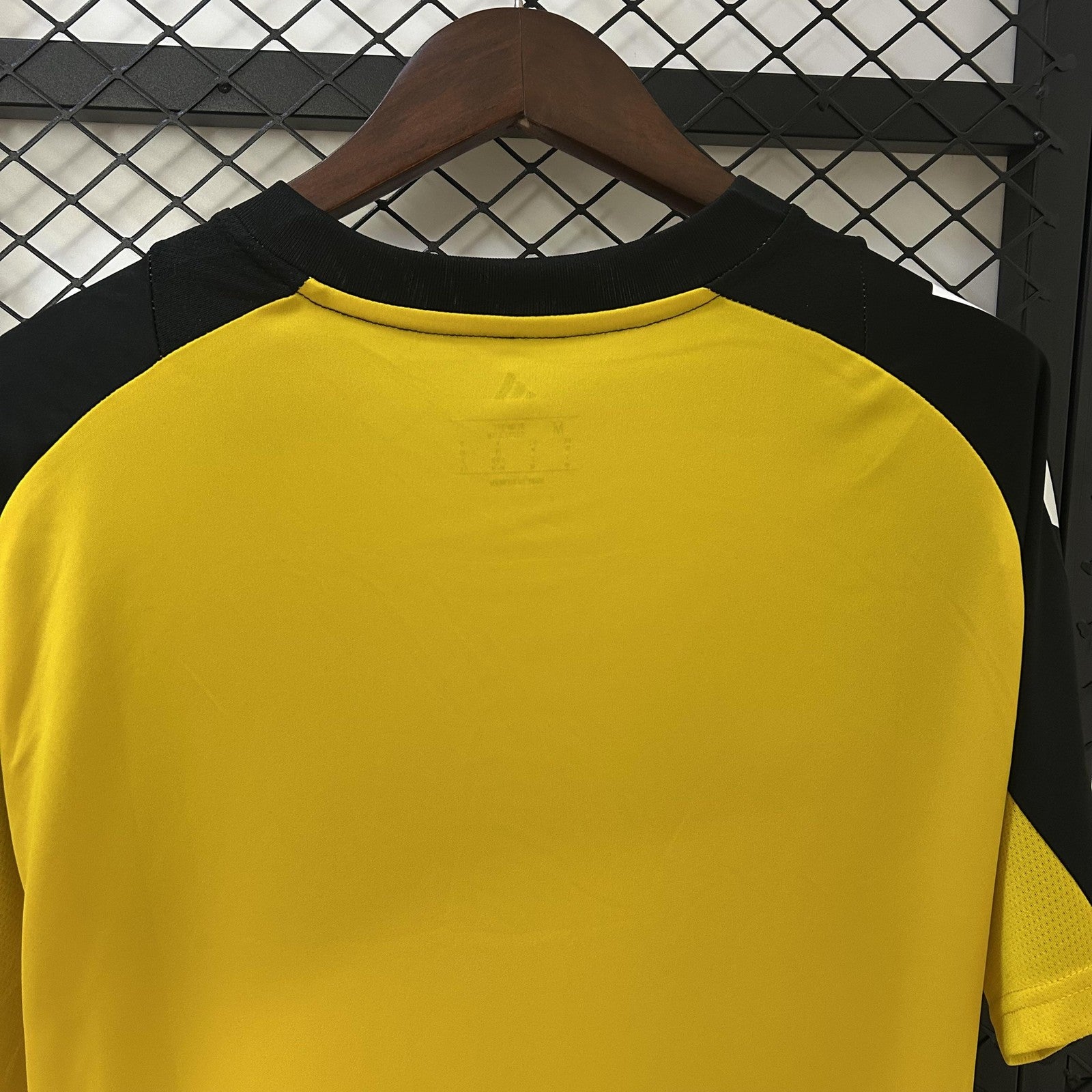 25 26 Atltico Mineiro Training Jersey Yellow
