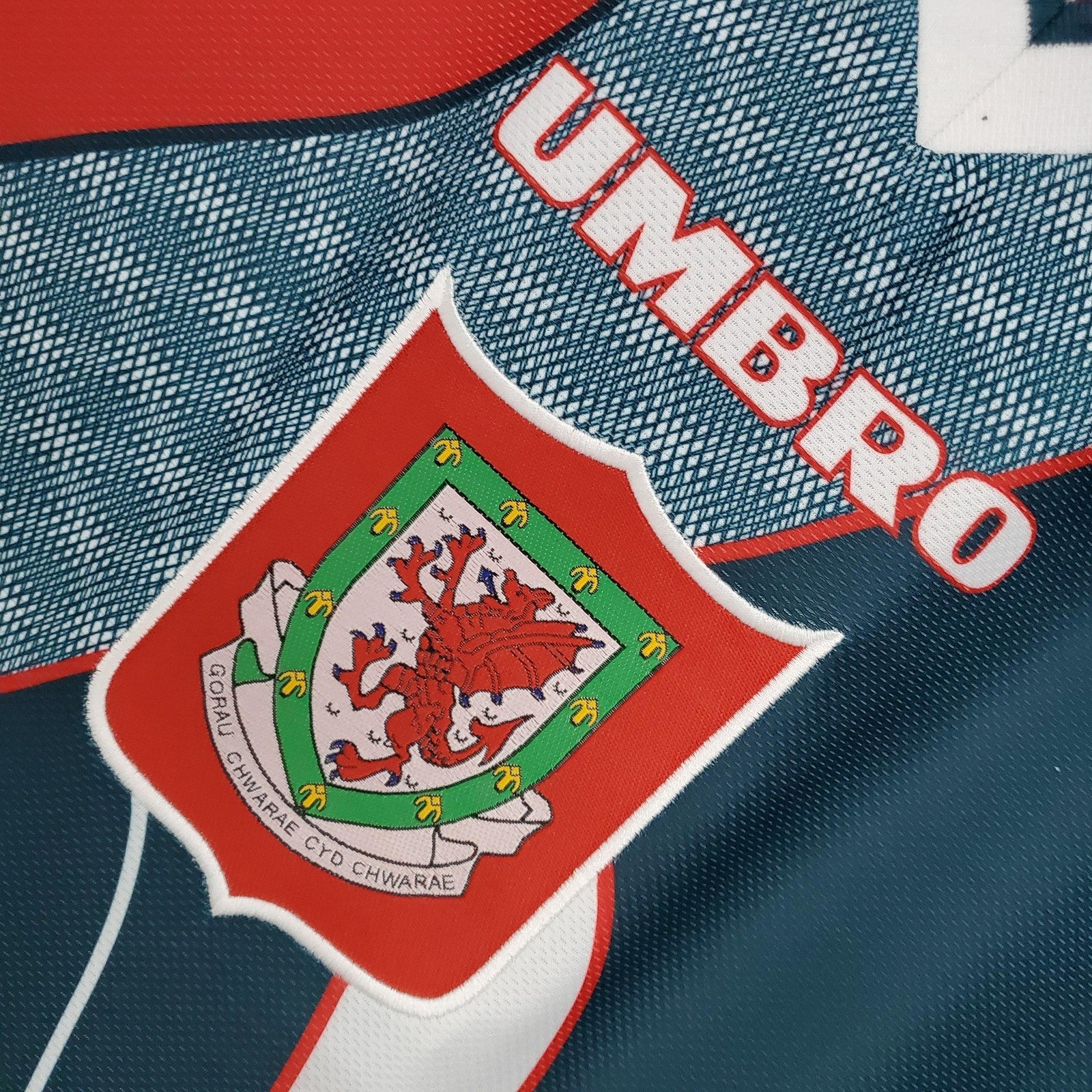 Retro Wales 94 95 Away