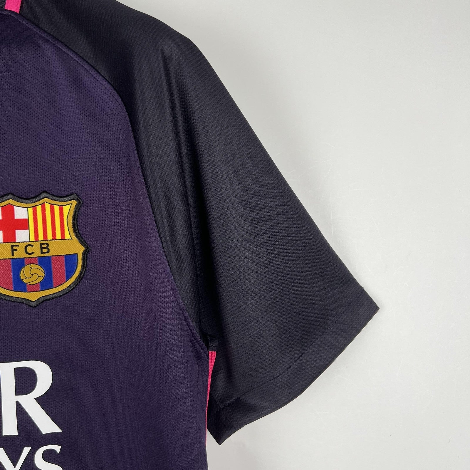 Retro Barcelona 16 17 Away