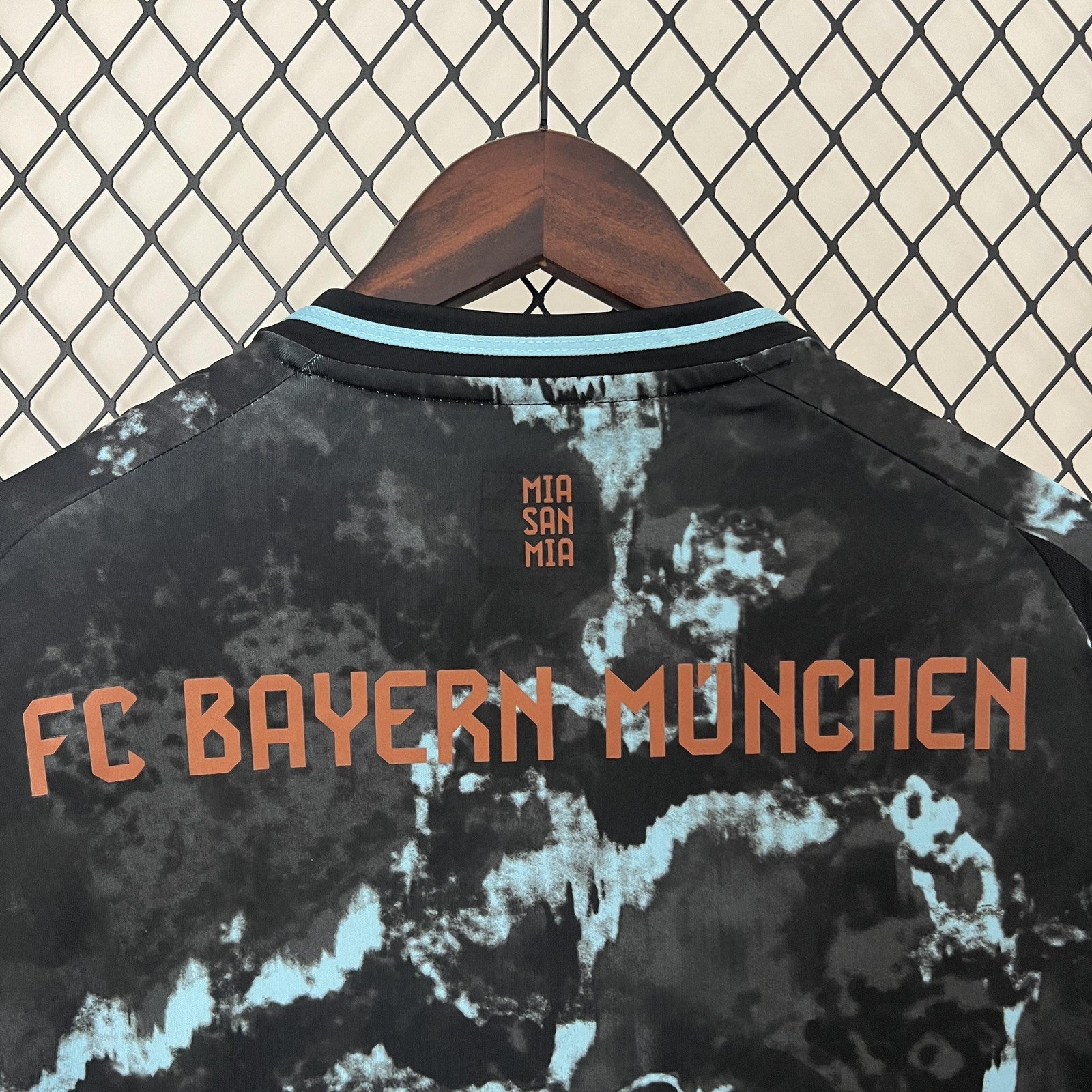 24 25 Bayern Munich Away
