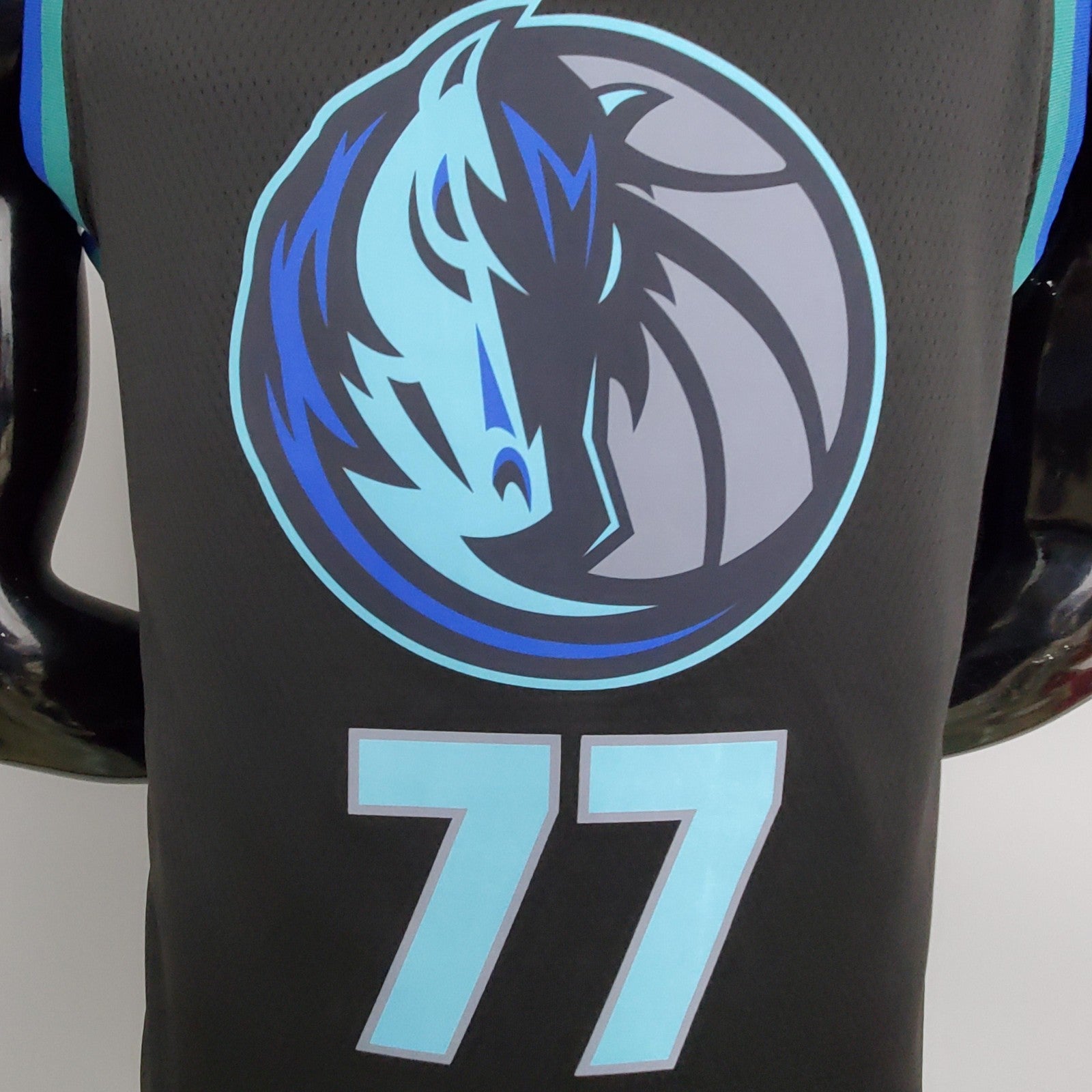 Dallas Mavericks Dongqiqi#77 Big Bull Head Black Nba Jersey