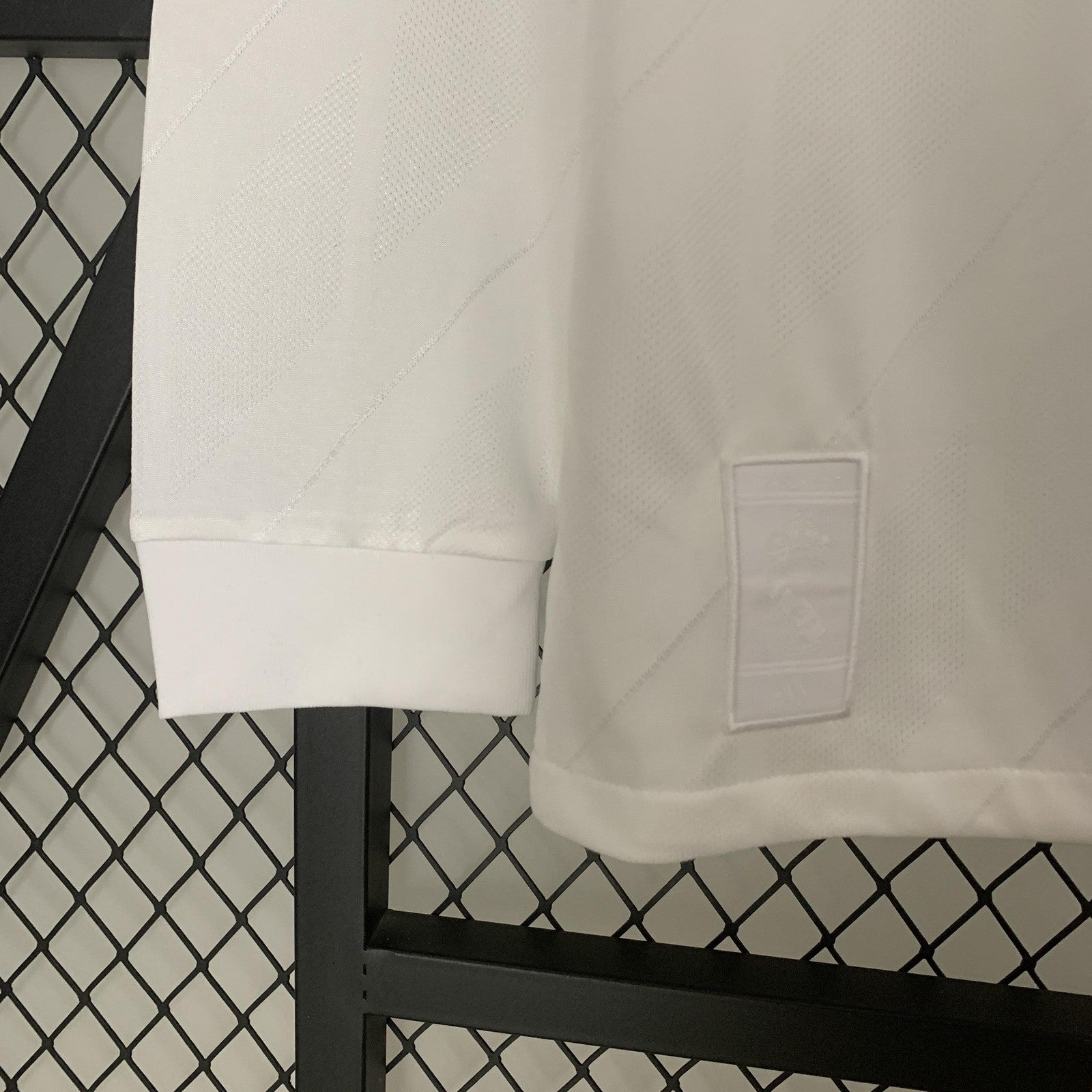 Retro Long Sleeve Real Madrid 17 18 Home