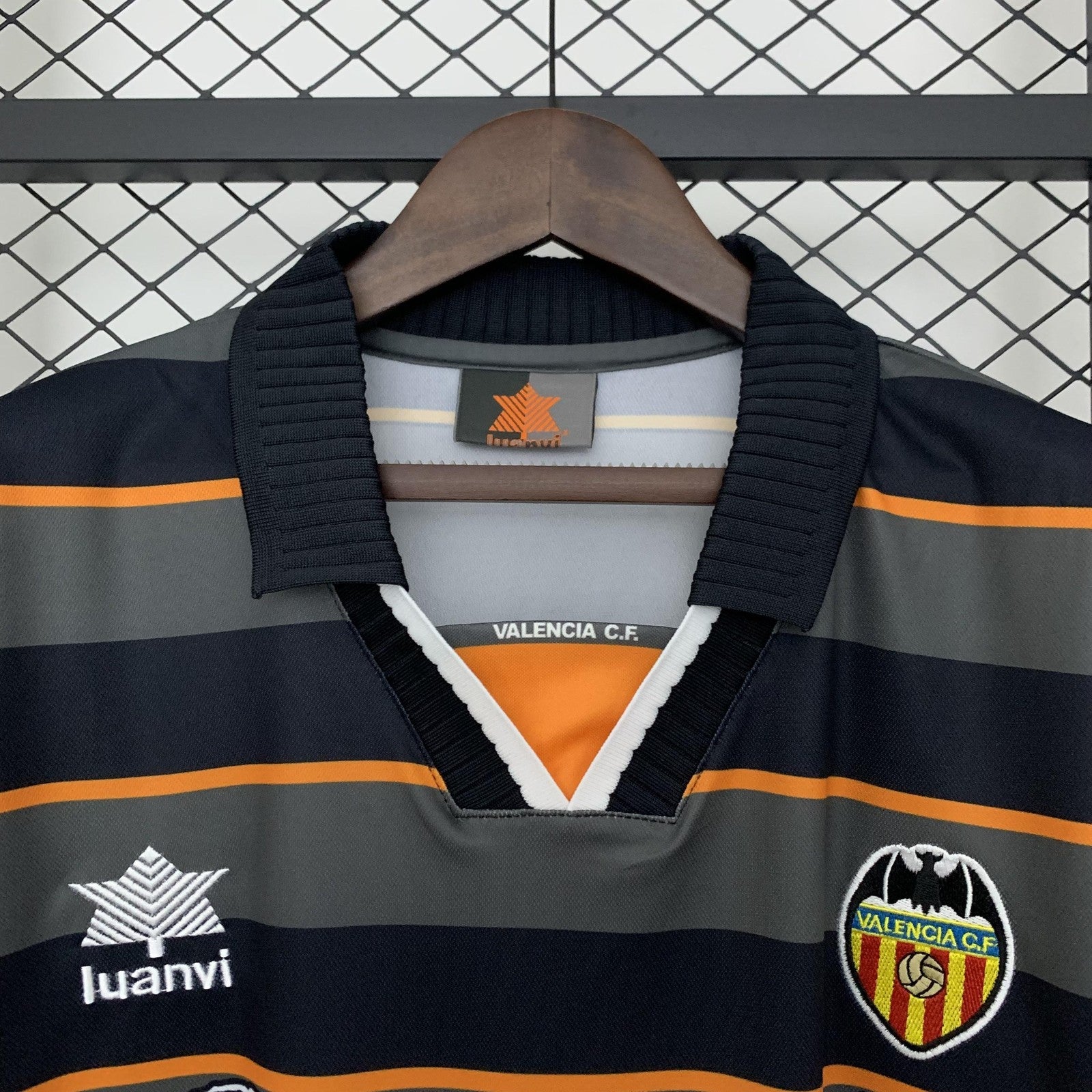 Retro Valencia 99 00 Away