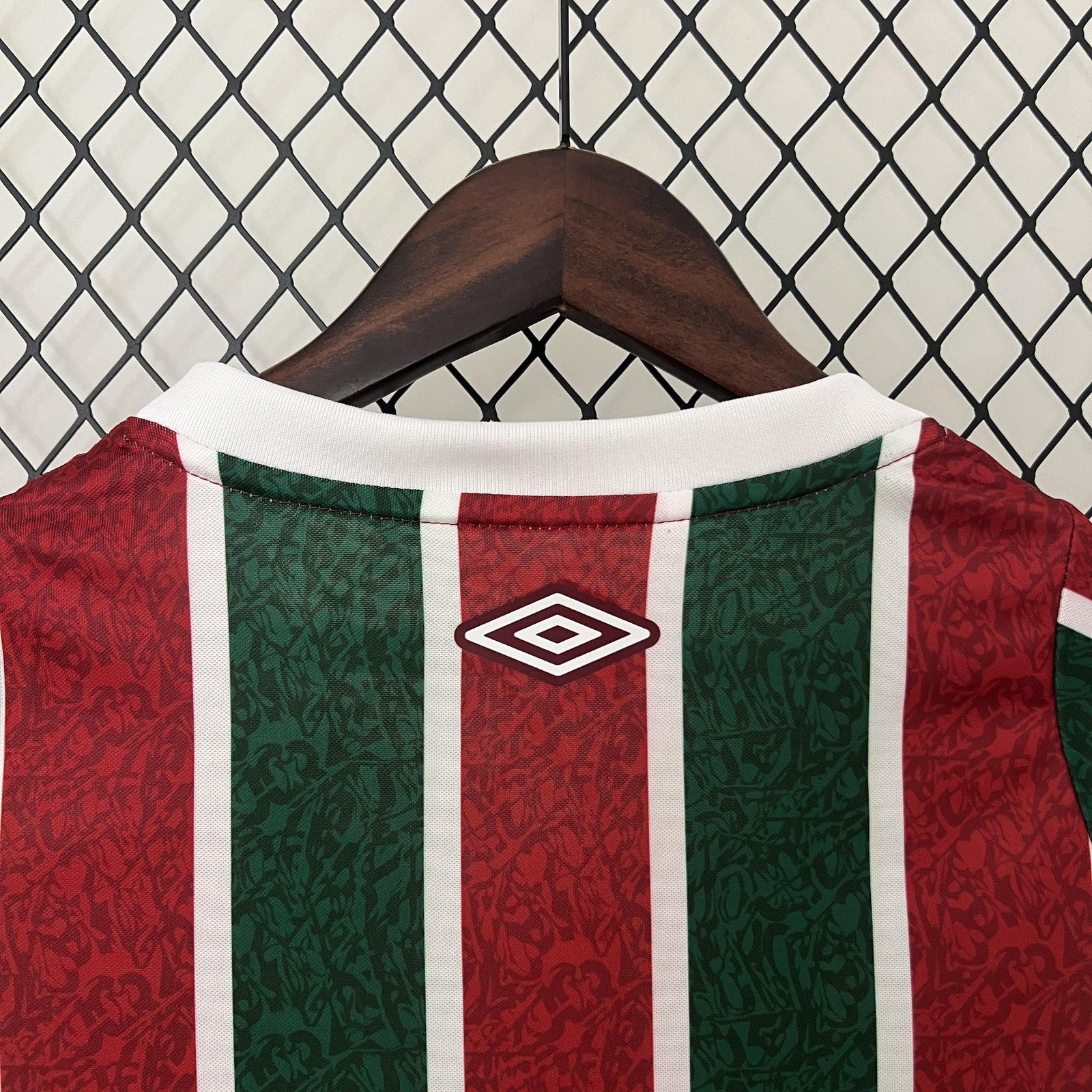 24 25 Women Fluminense Home