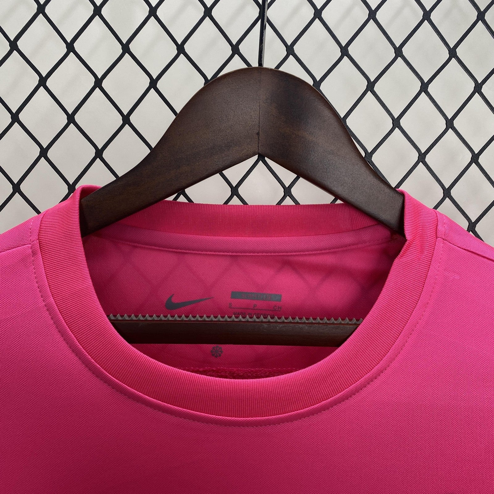 24 25 Lisbon Third Away