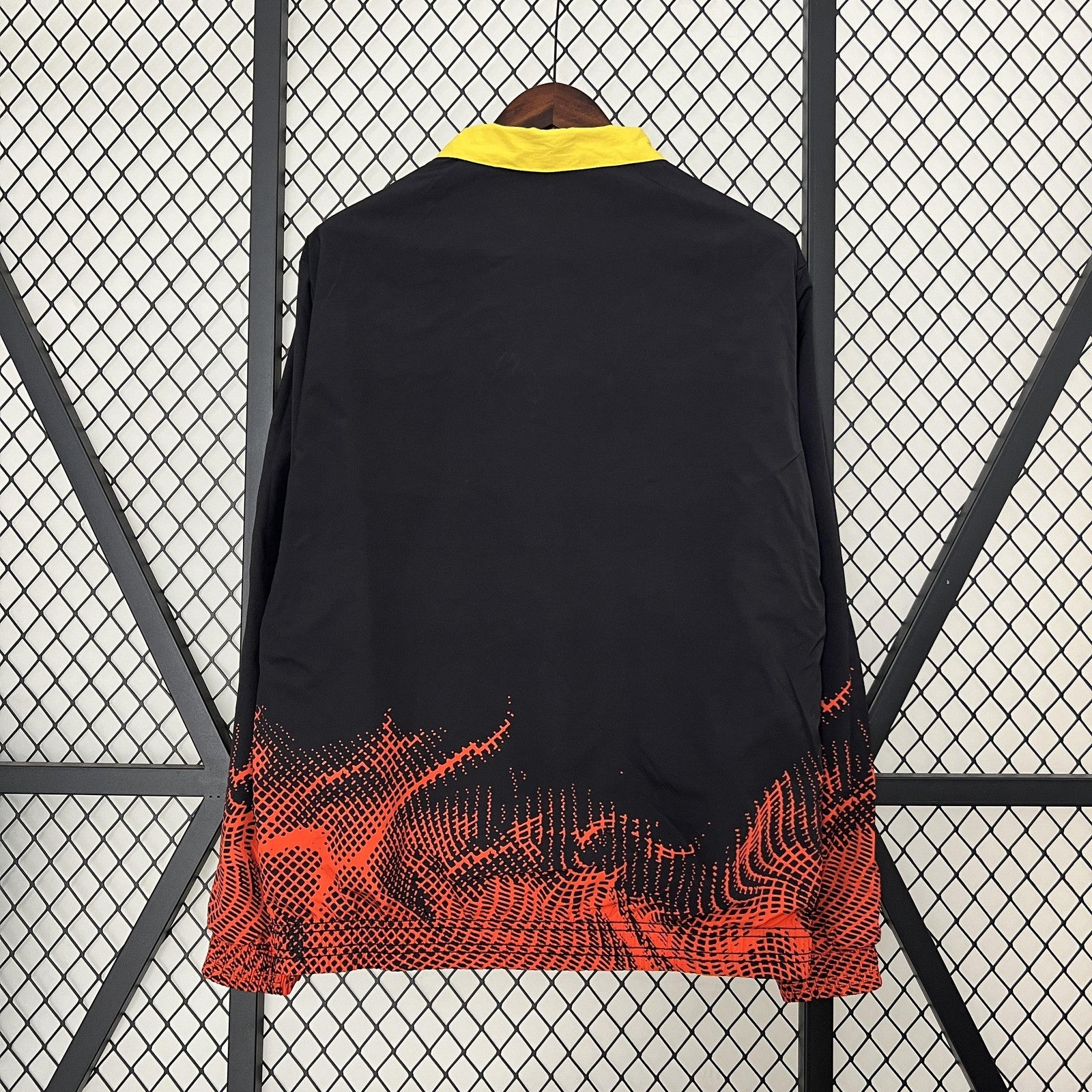 24 25 M U Trench Coat Reversible 2