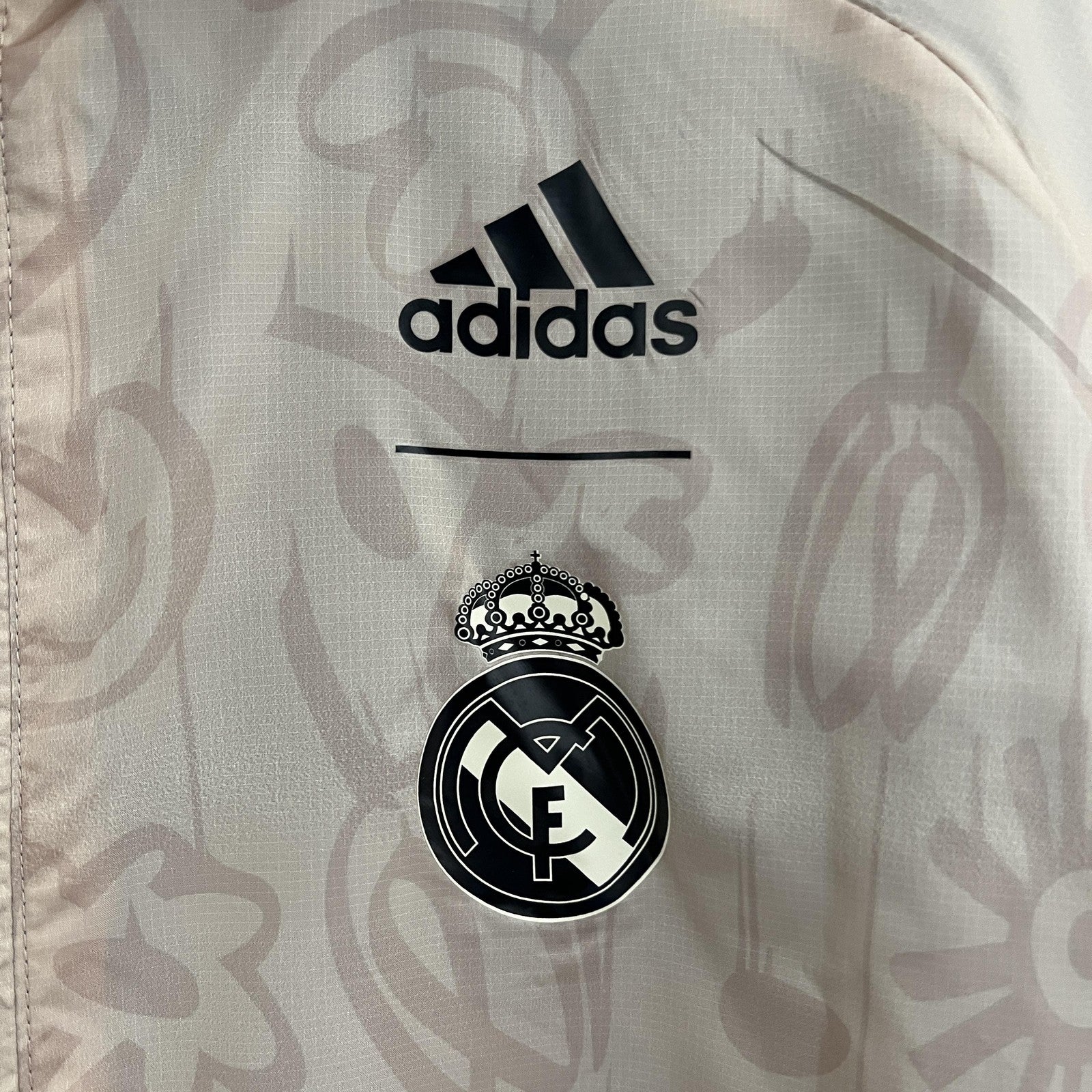 24 25 Real Madrid Trench Coat Reversible 3