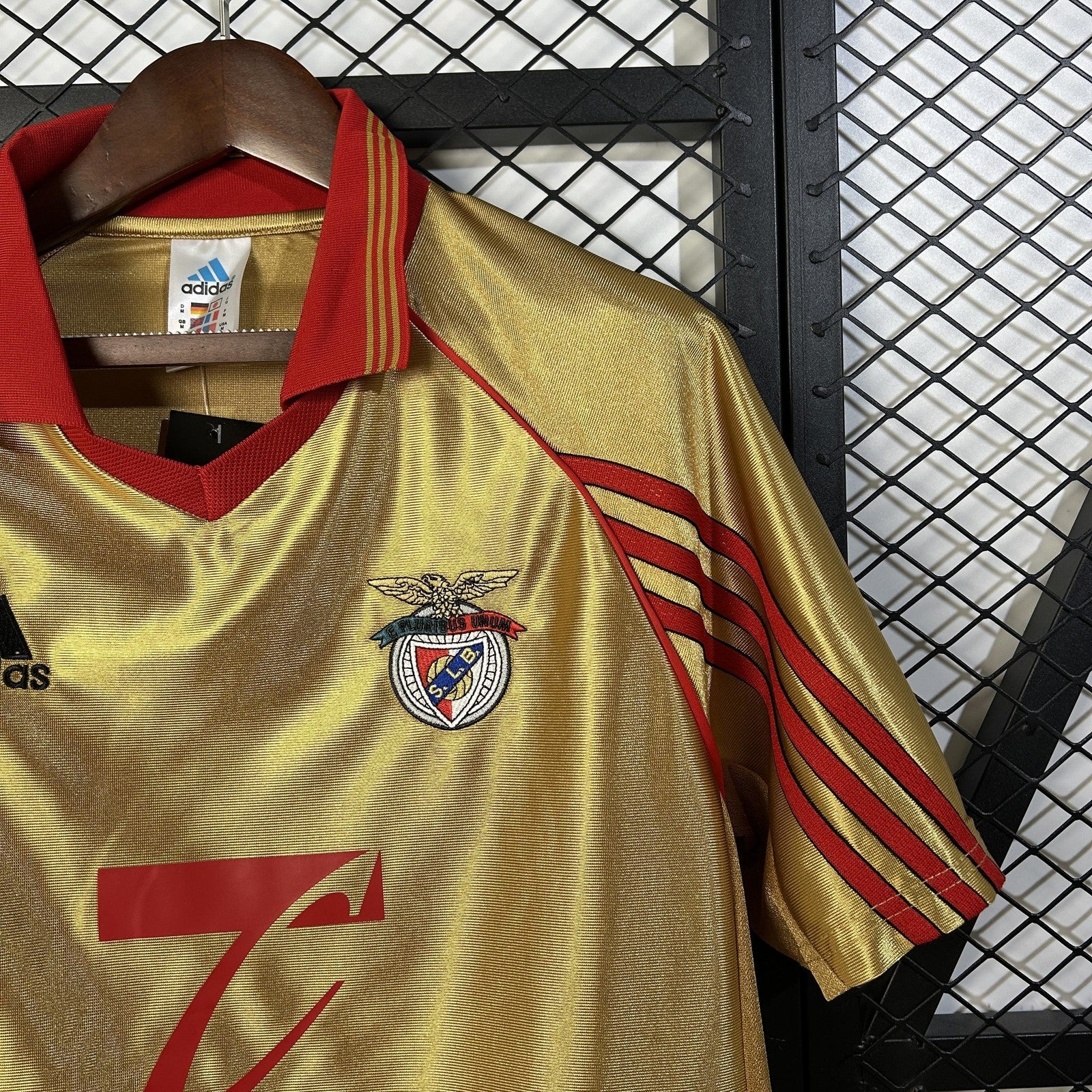 Retro 98 99 Benfica Away