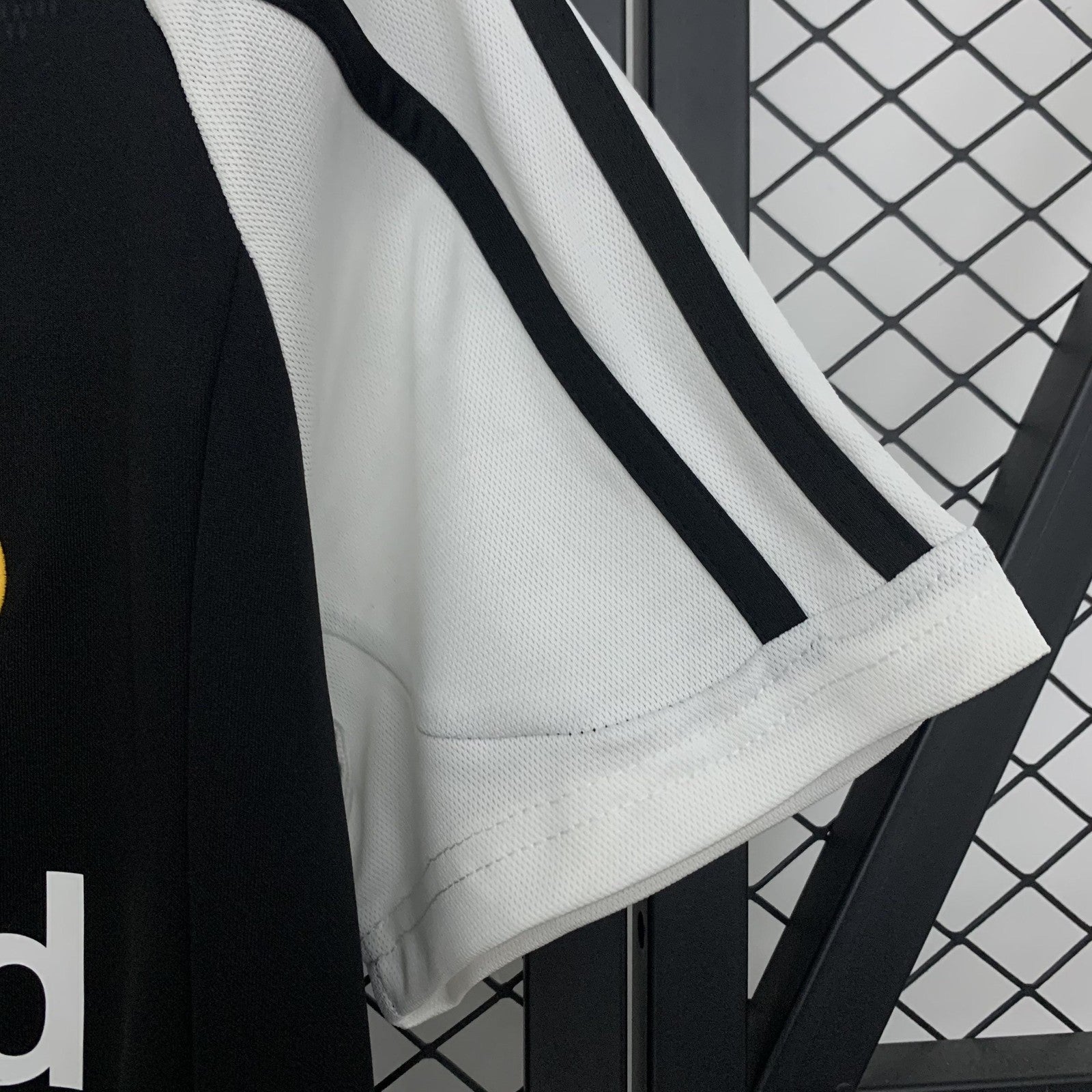 Retro Real Madrid 01 02 Away