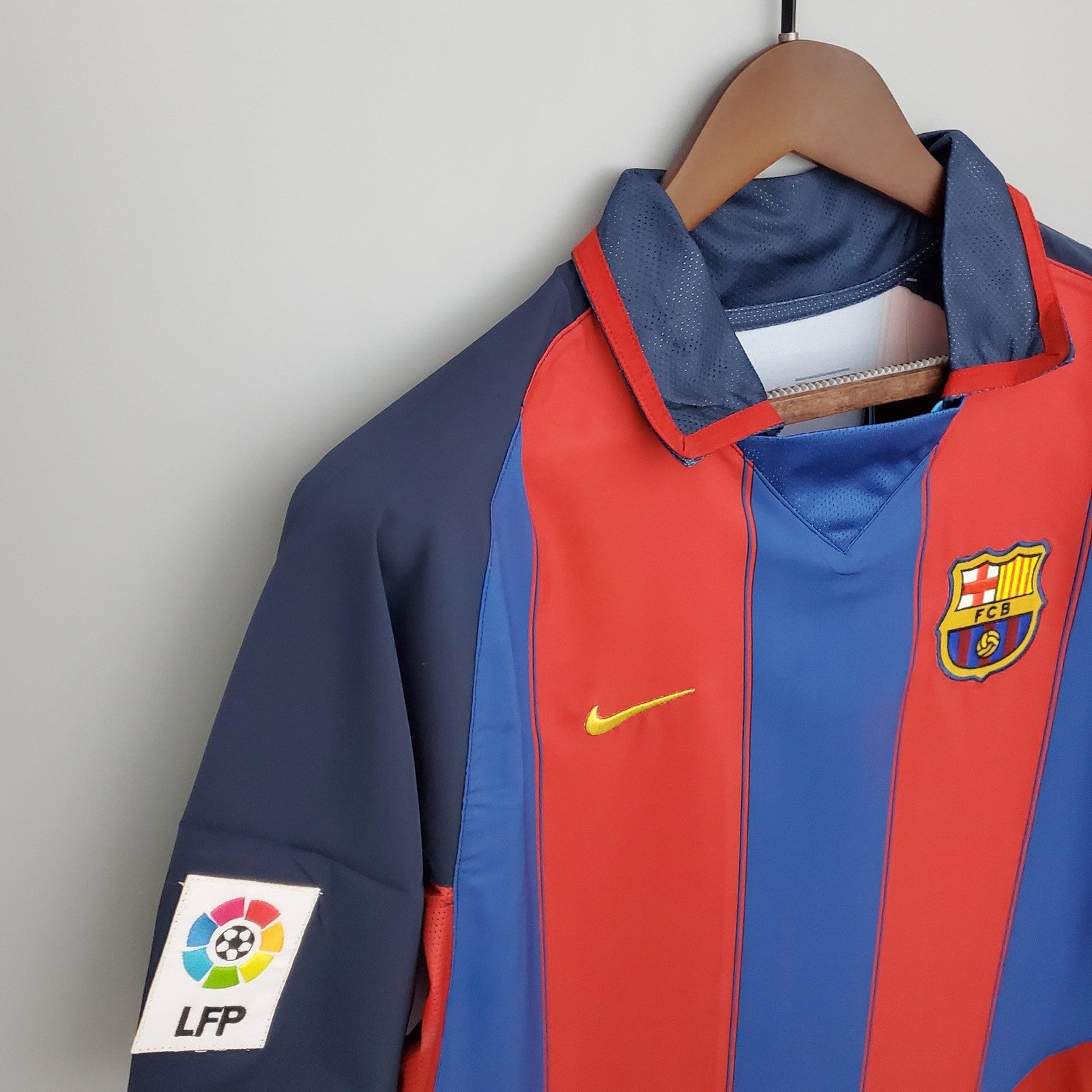 Retro Barcelona Home