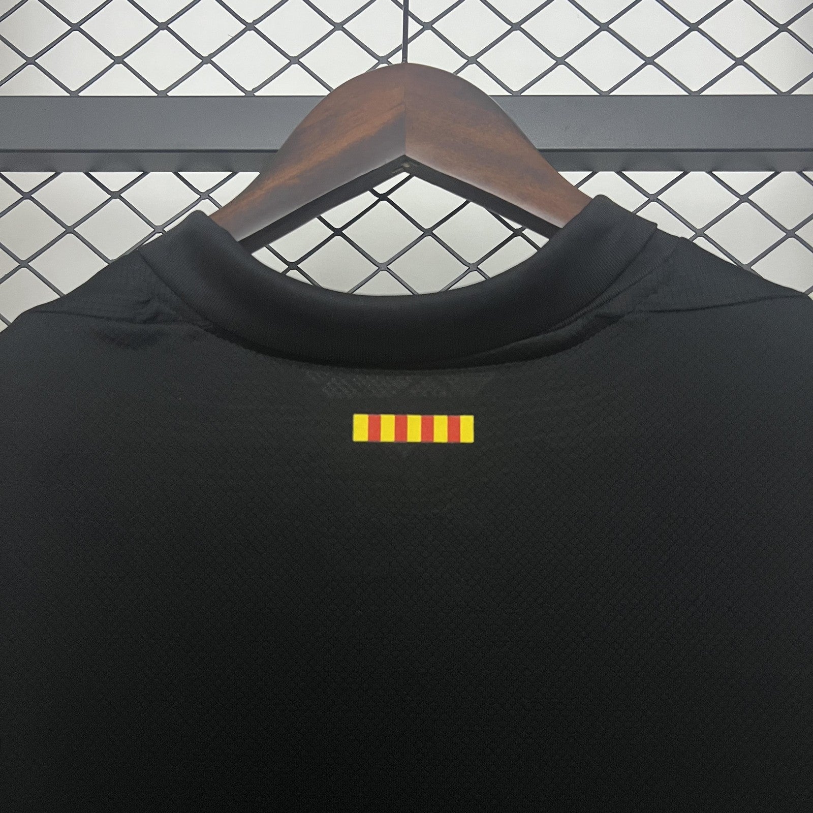 25 26 Barcelona Away 2