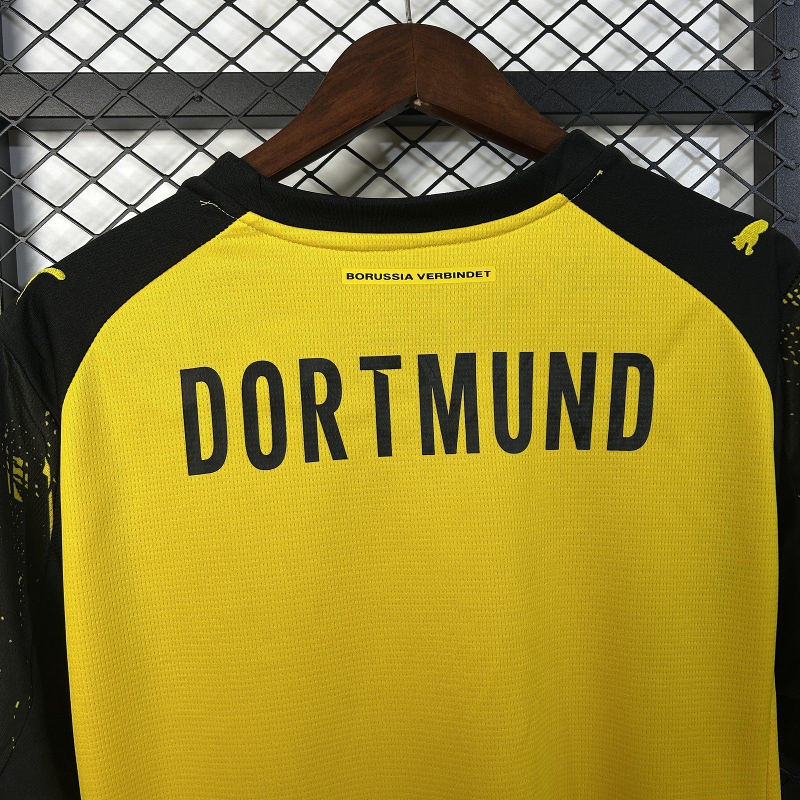 25 26 Dortmund Home