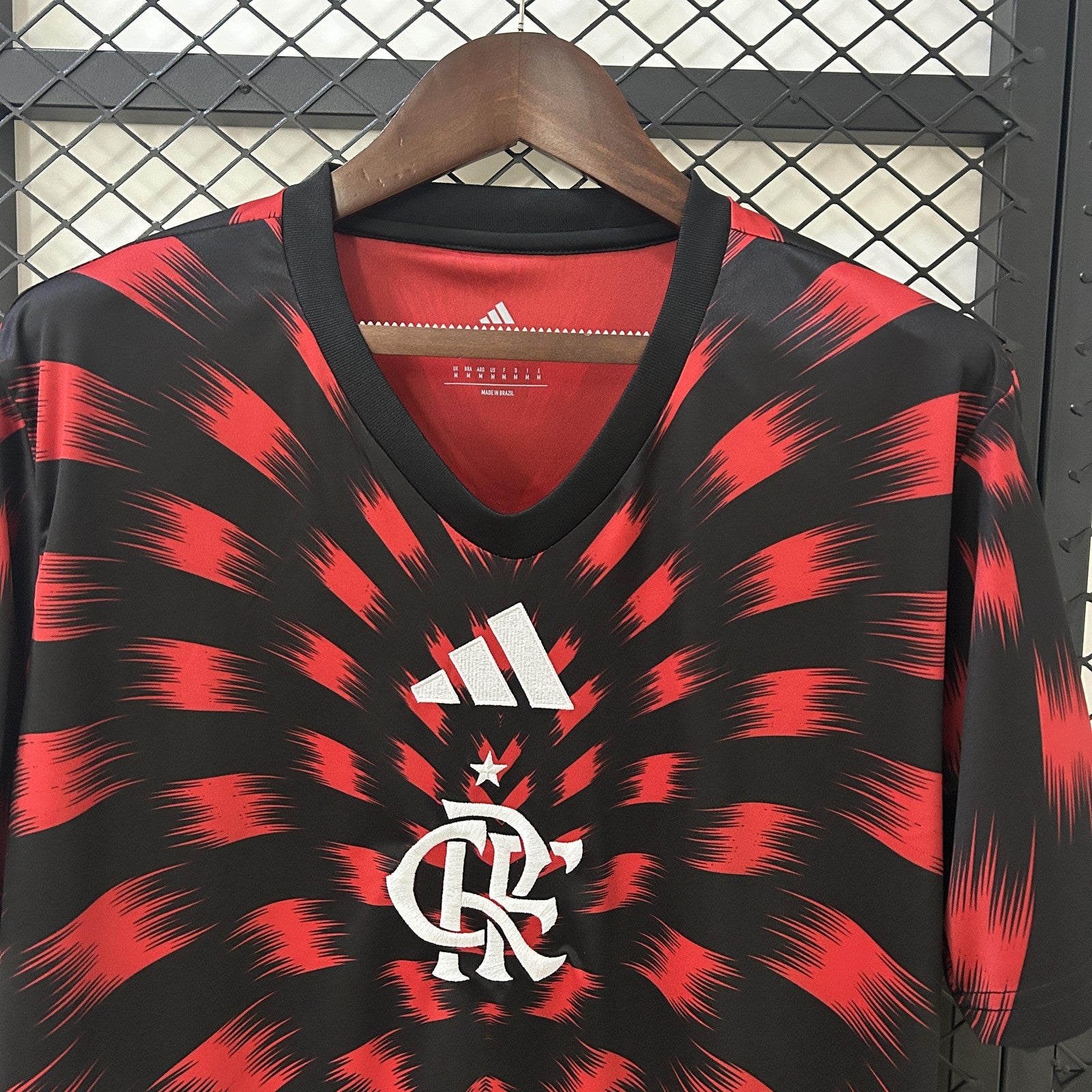 25 26 Flamengo Pre Match Suit