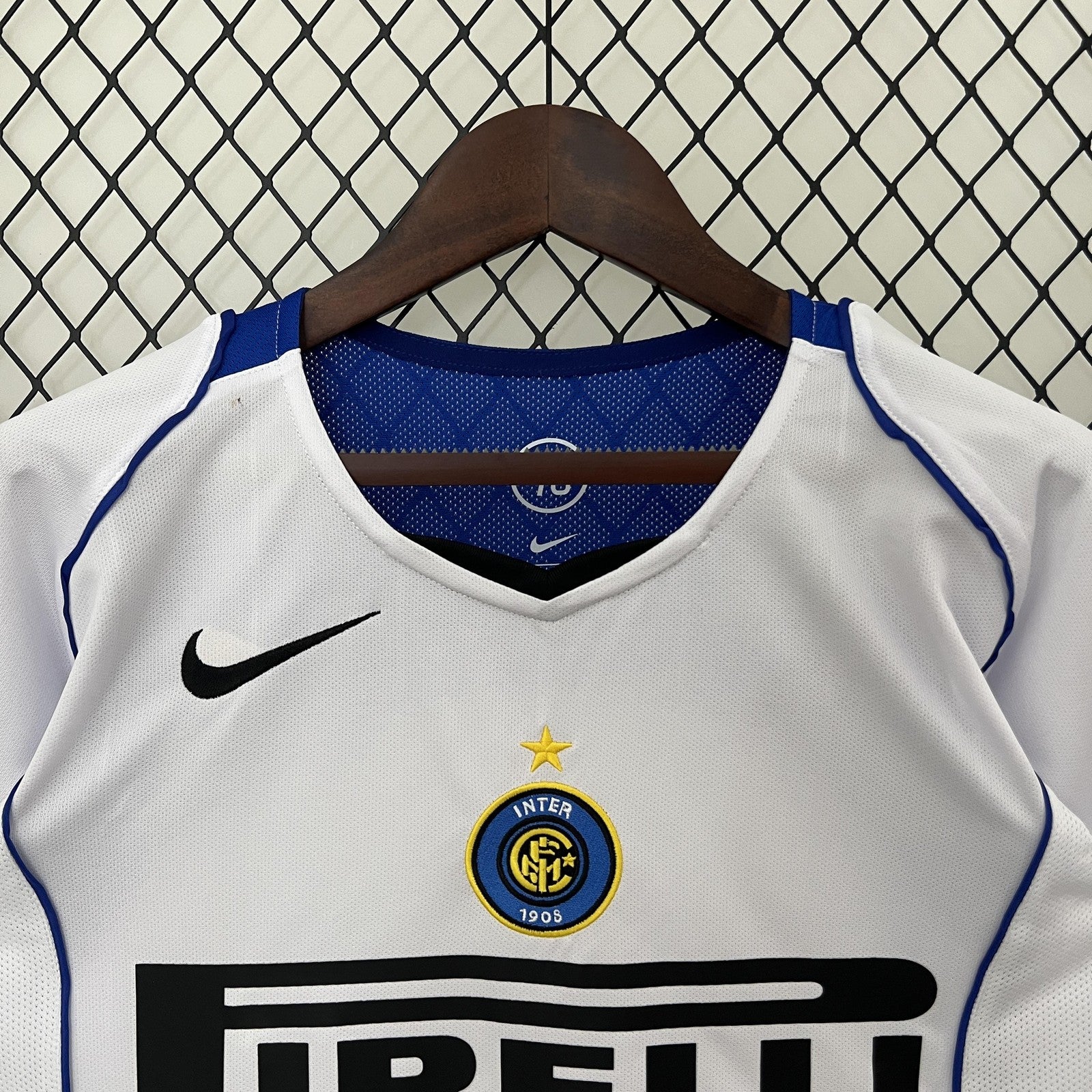 Retro Inter Milan 04 05 Away
