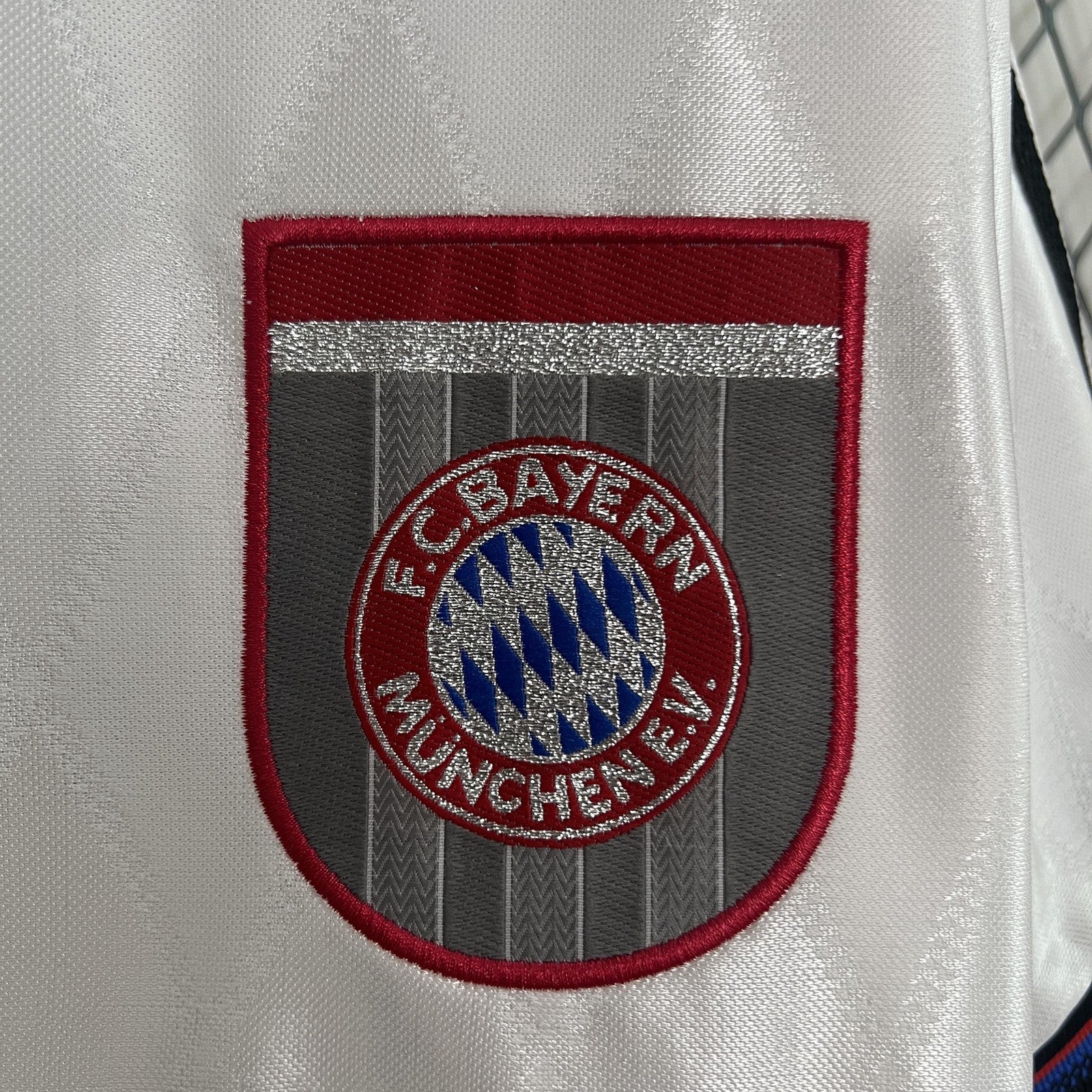 Retro Bayern Munich 96 98 Away