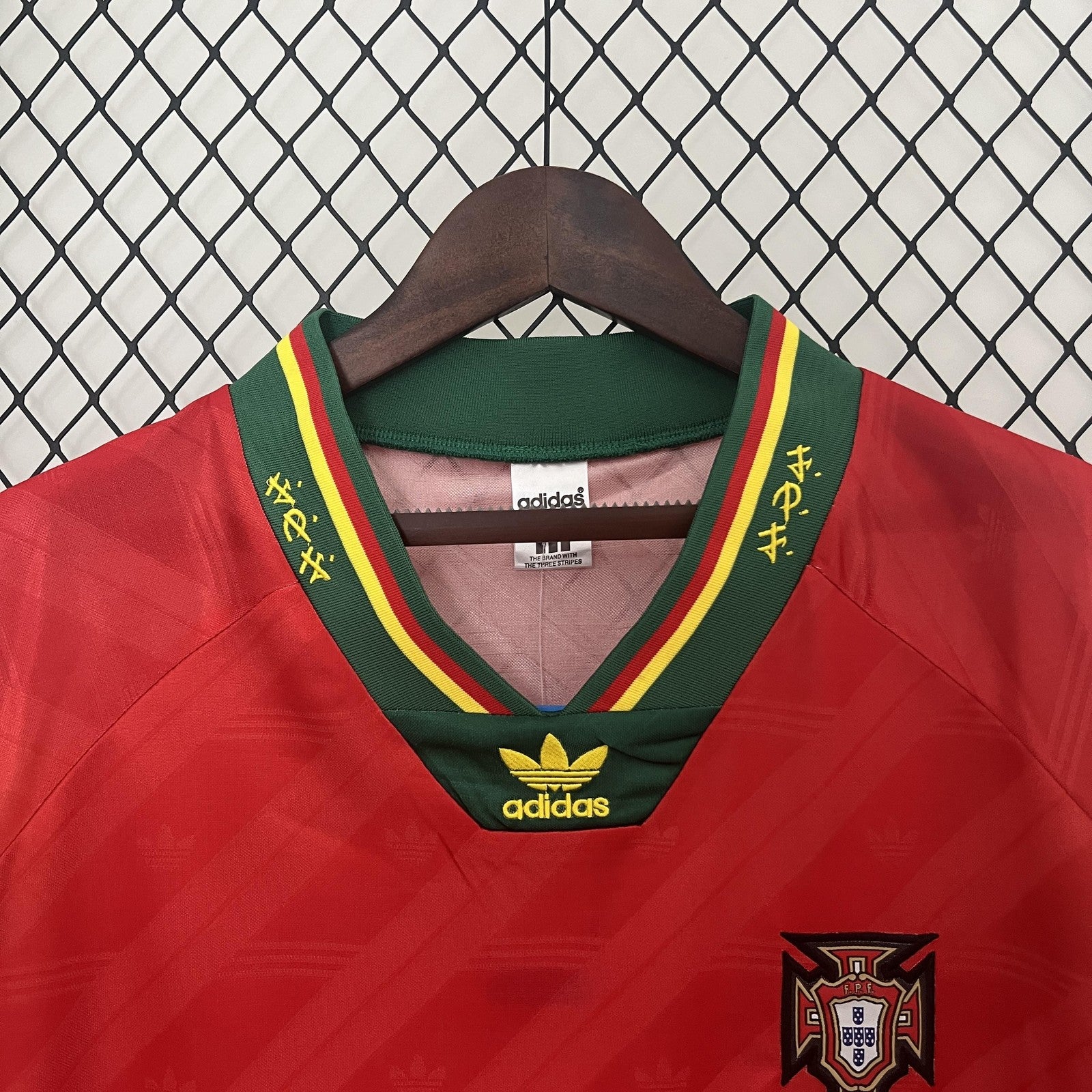 Retro Portugal Home
