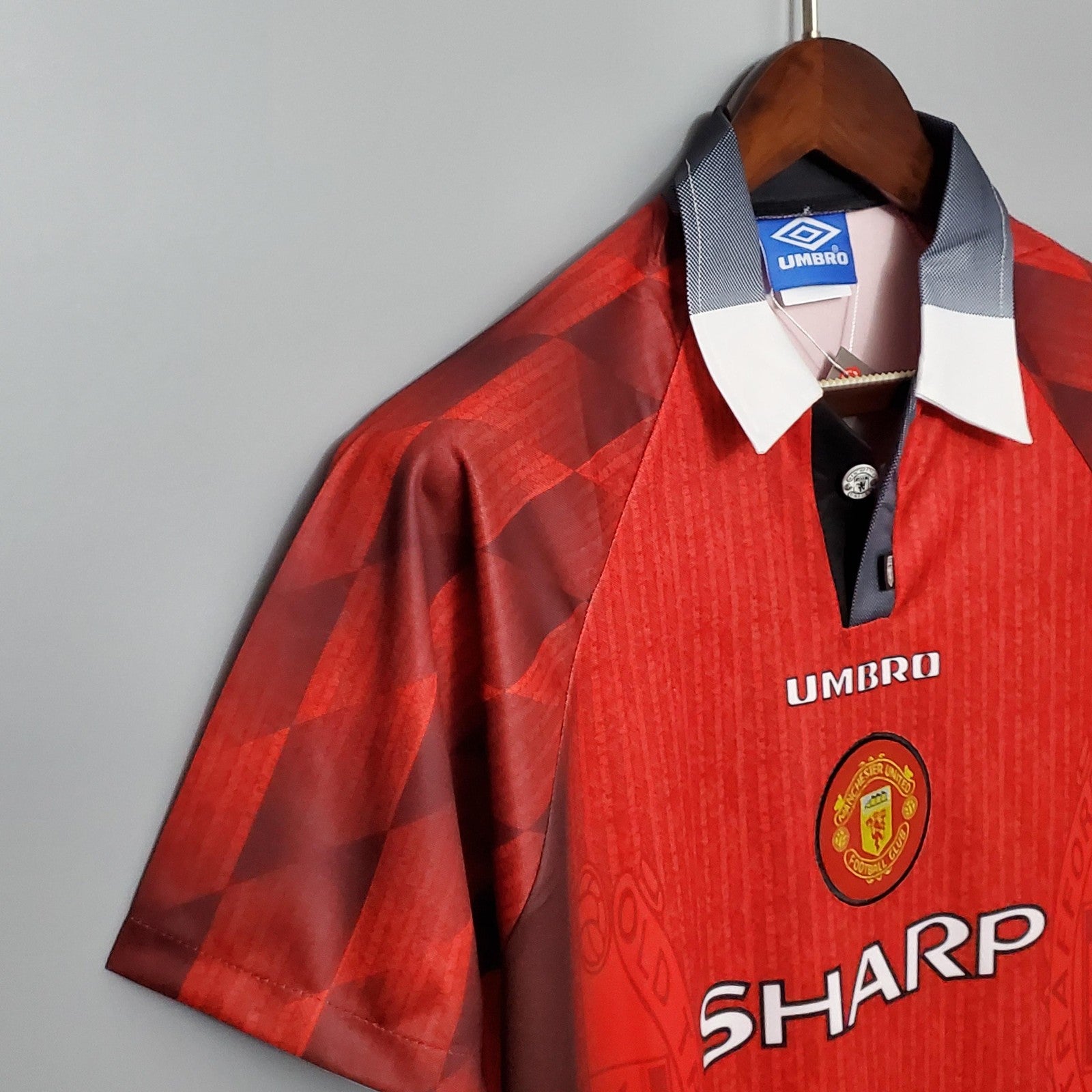 Retro 1996 M U Home