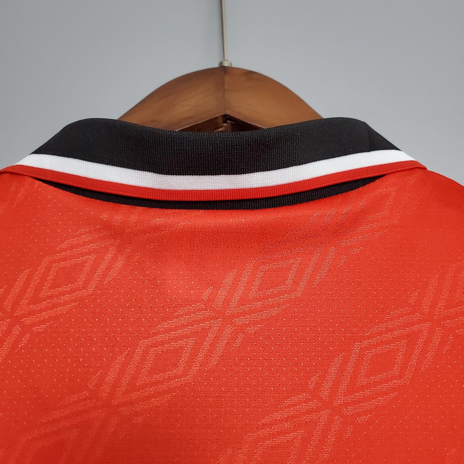 Retro Nottingham Forest Red