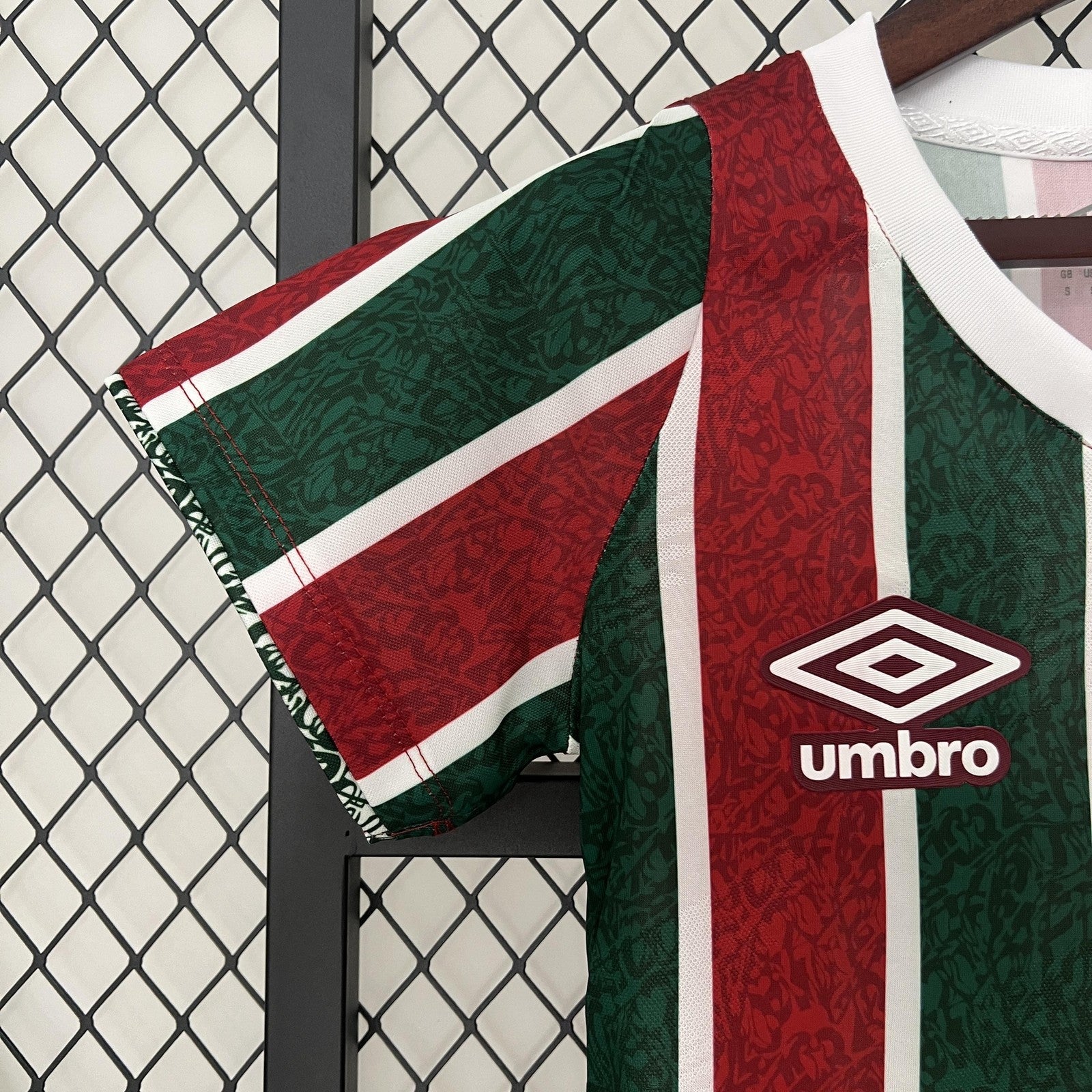 24 25 Women Fluminense Home