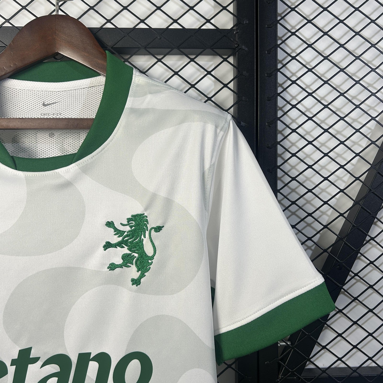 25 26 Sporting Lisbon Away