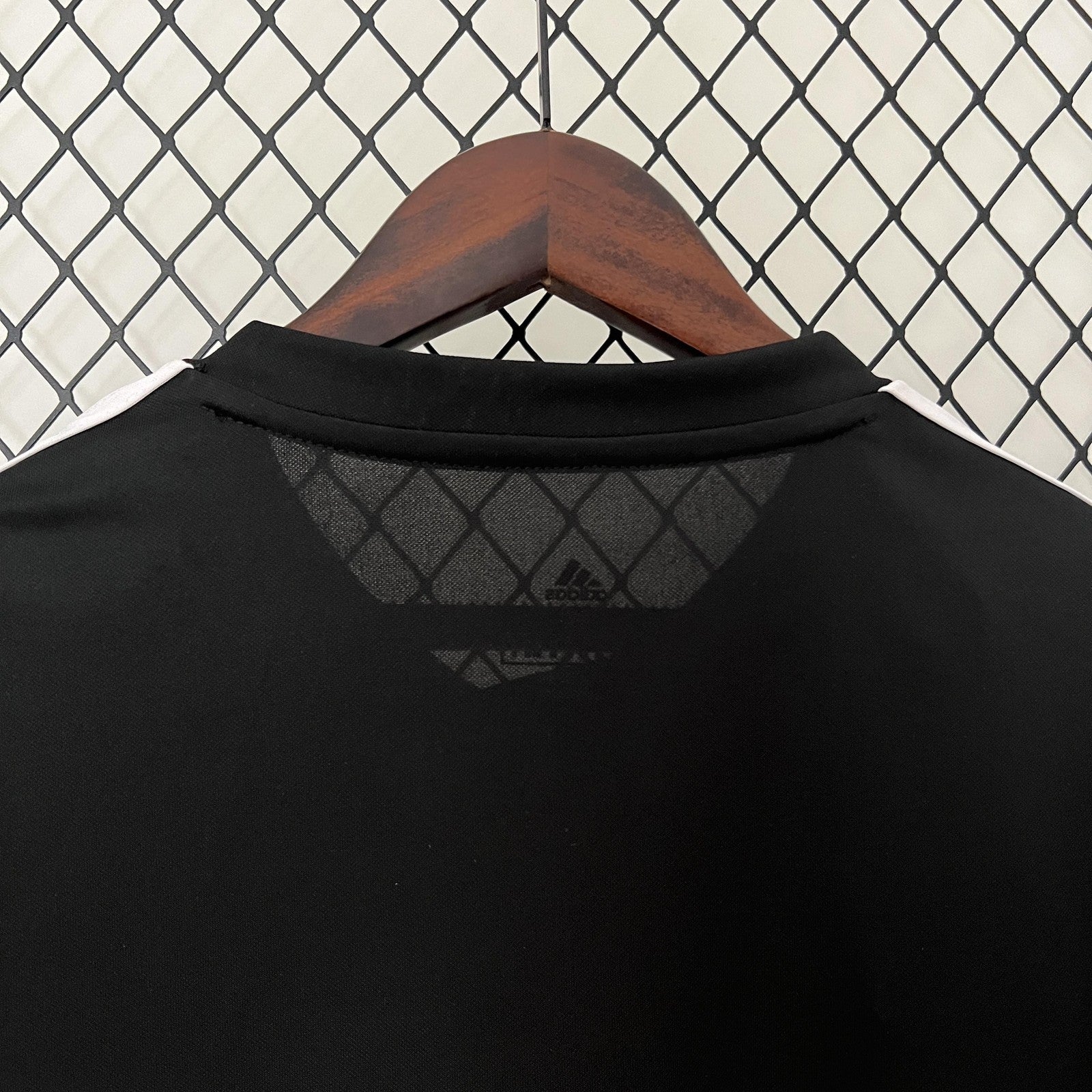 24 25 M U Joint Edition