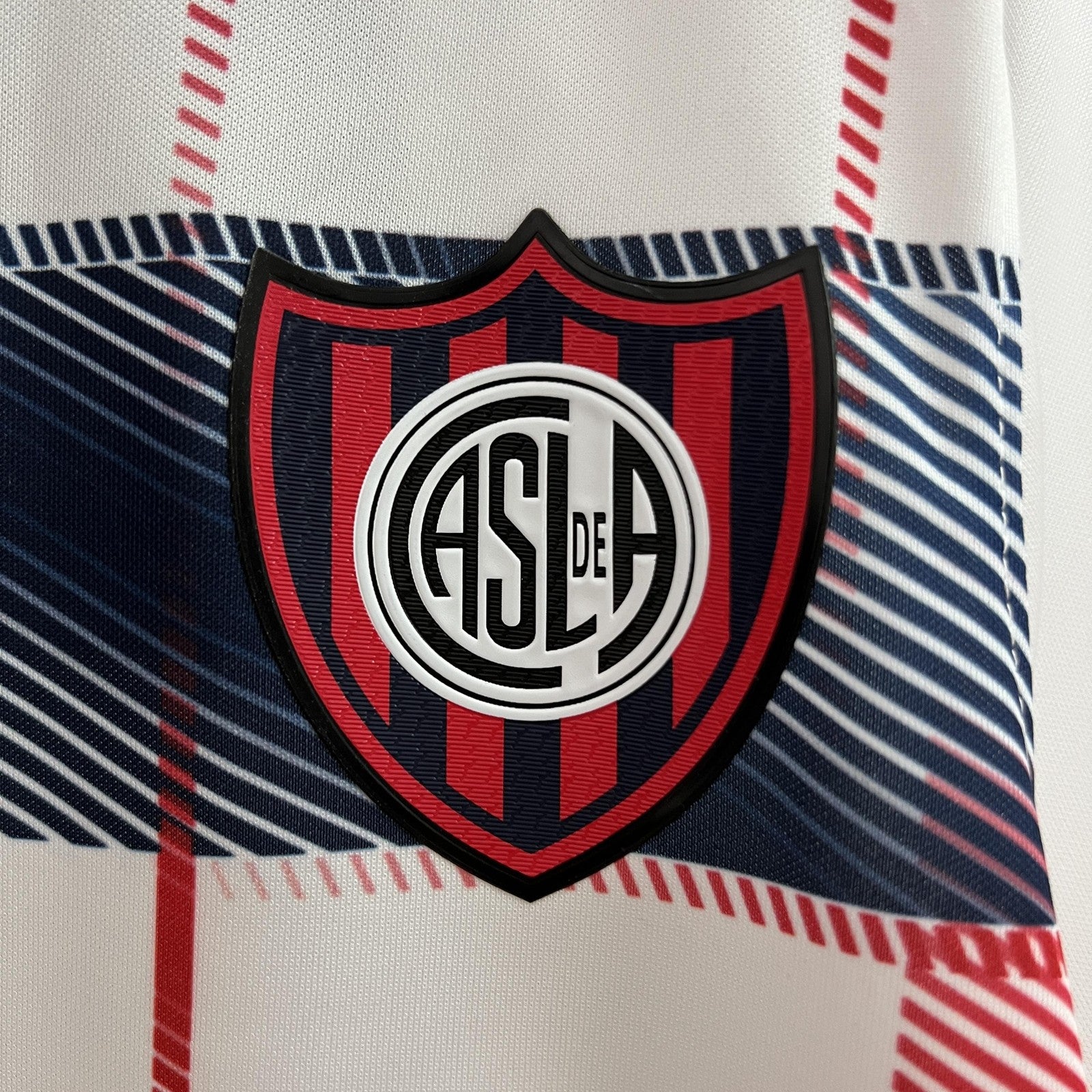 24 25 San Lorenzo Away