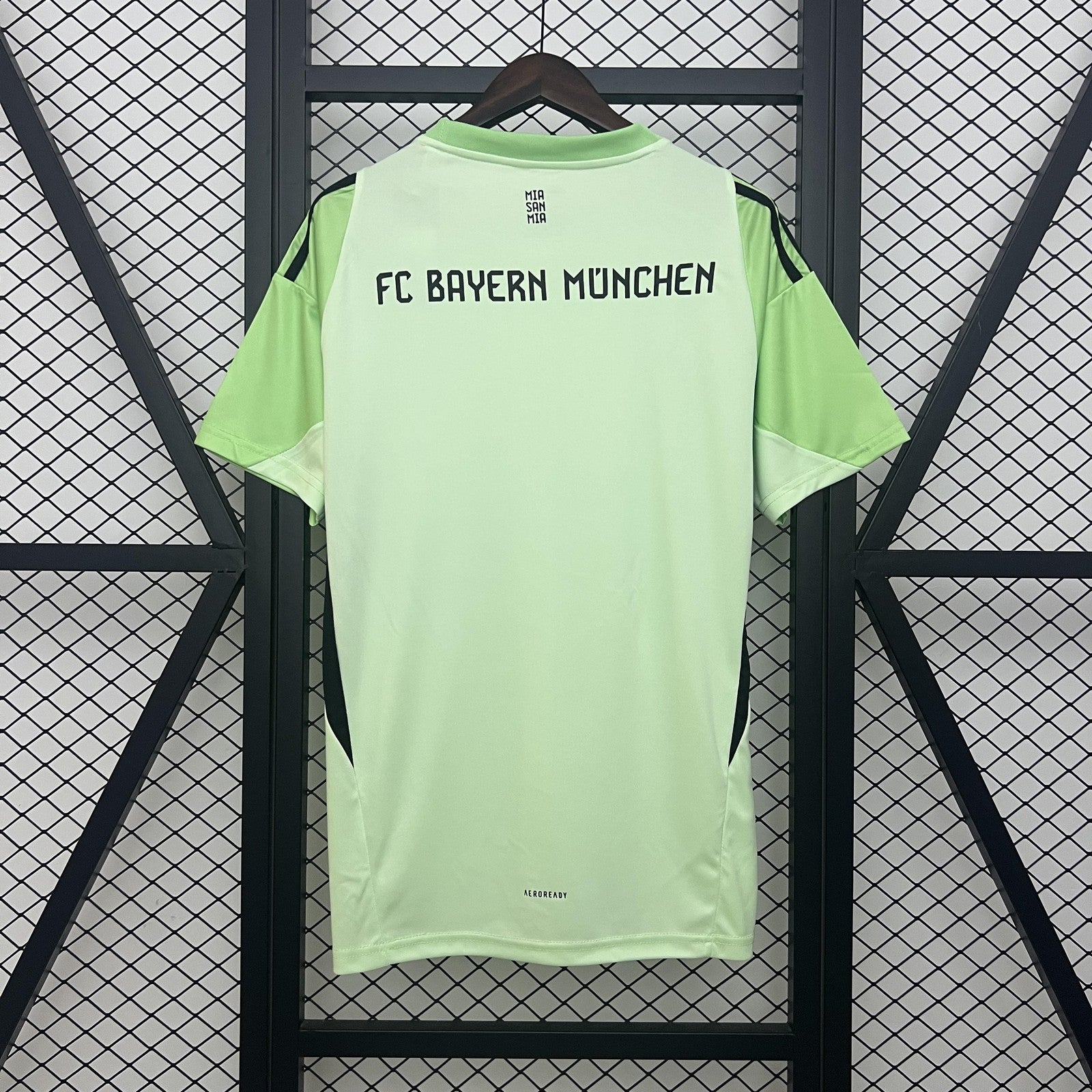 25 26 Bayern Munich Goalkeeper Green