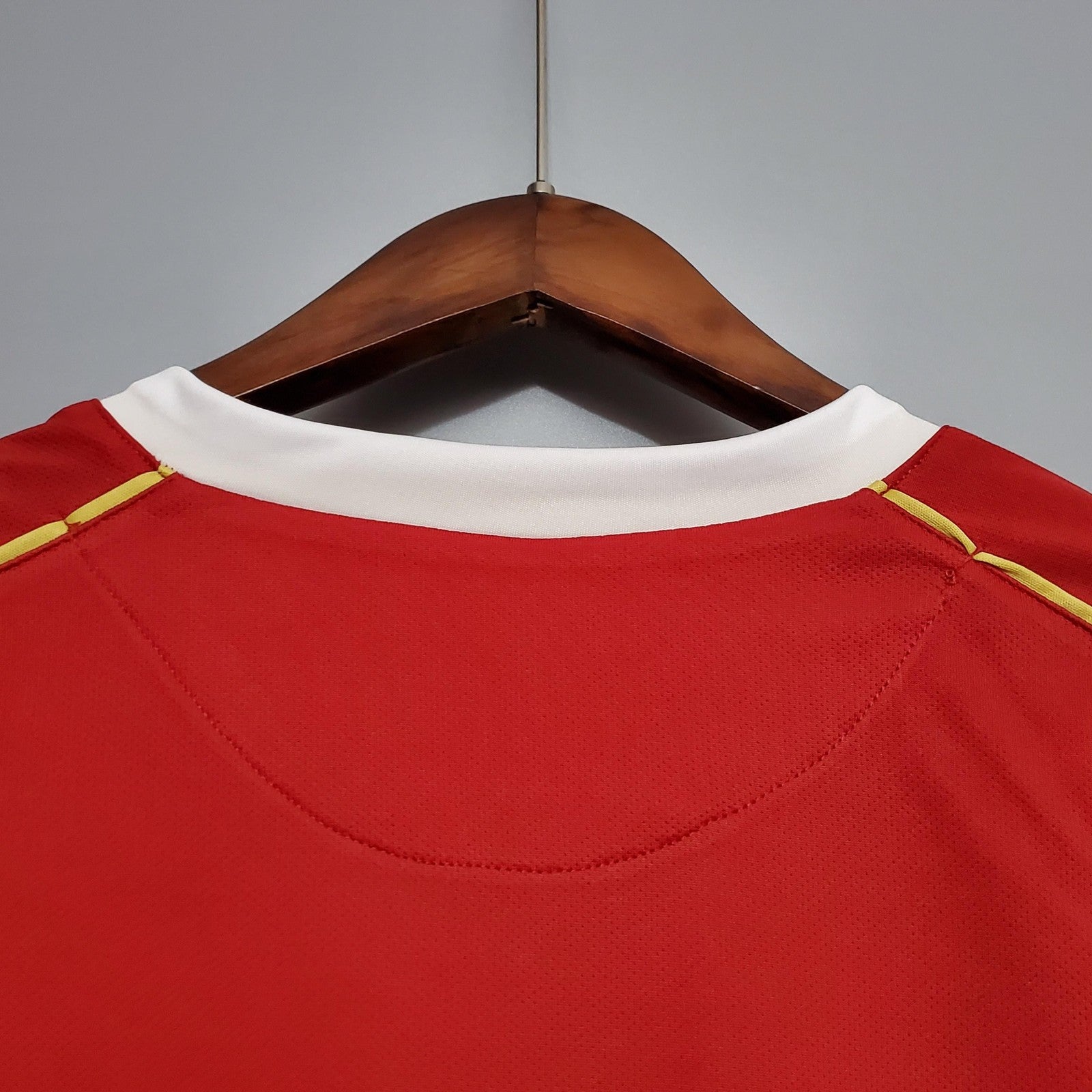 Retro 06 07 M U Home