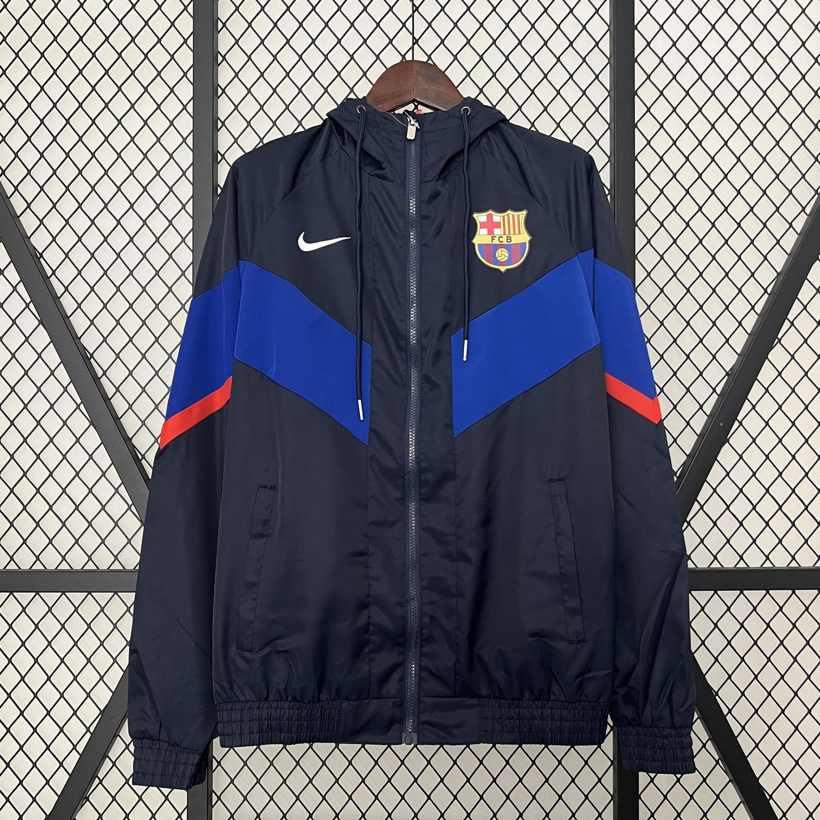 24 25 Barcelona Windbreaker White