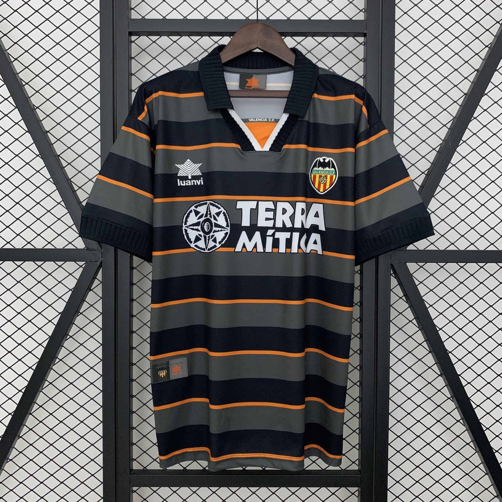 Retro Valencia 99 00 Away