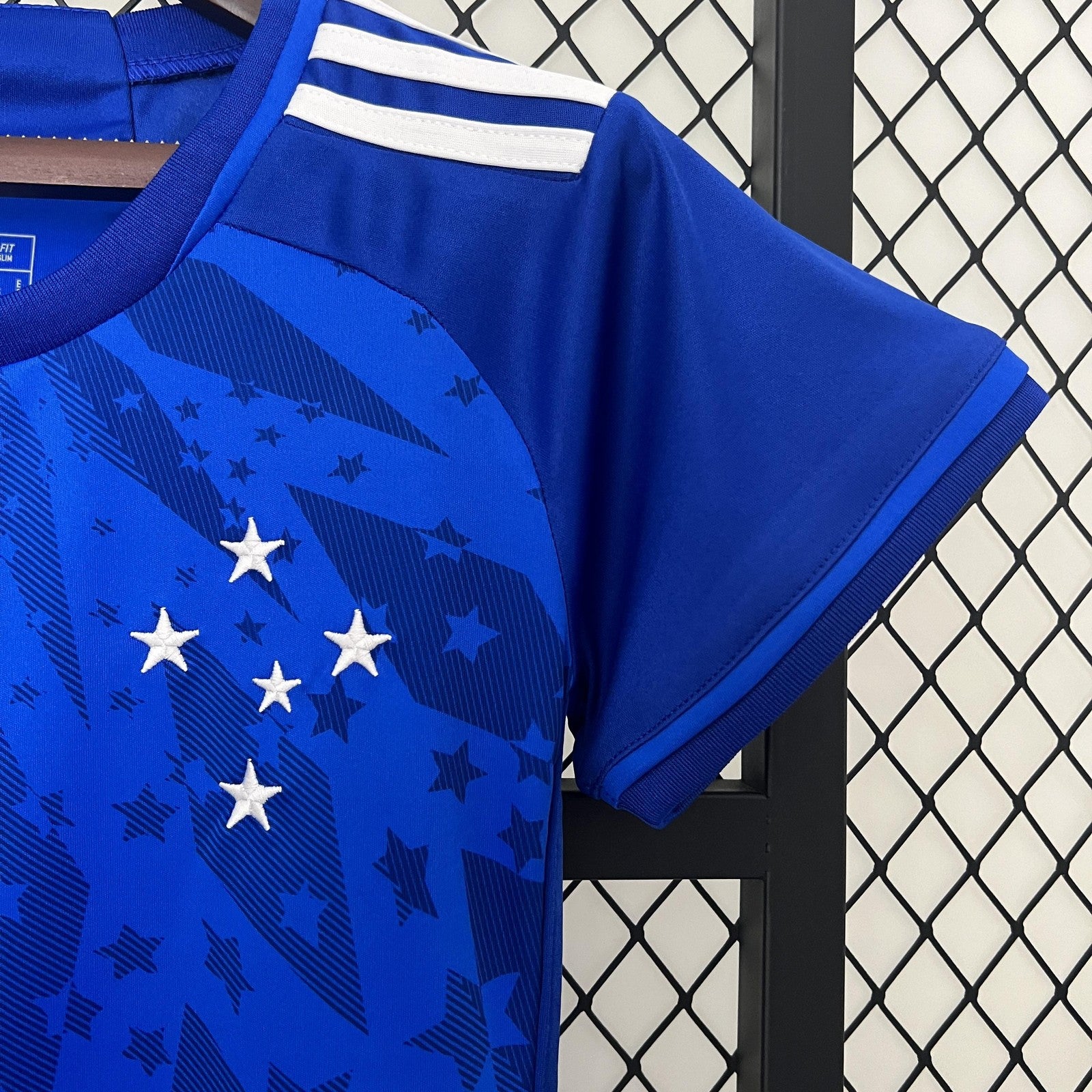 24 25 Women Cruzeiro Home