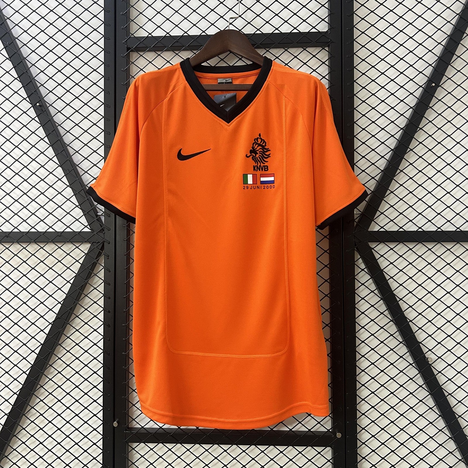 Retro Netherlands 2000 Home