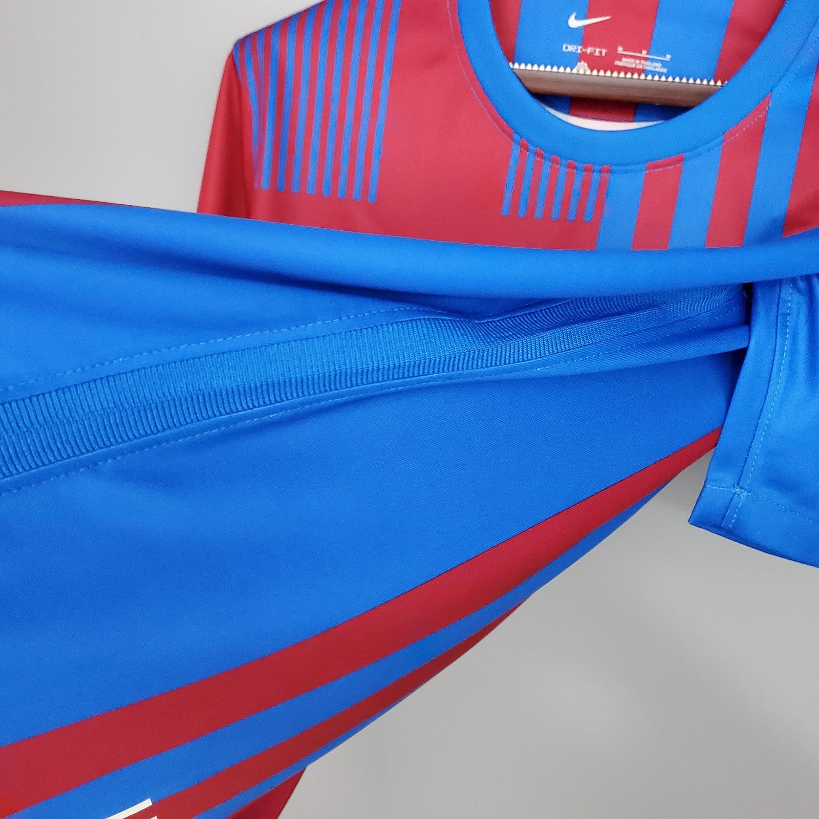 21 22 Barcelona Home