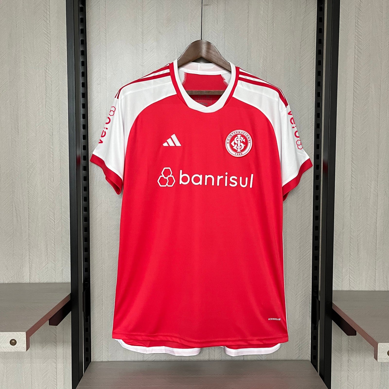 24 25 Internacional Home All Sponsors
