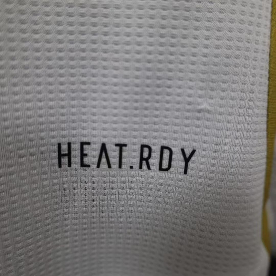 24 25 Players Riyadh Victory Third Away